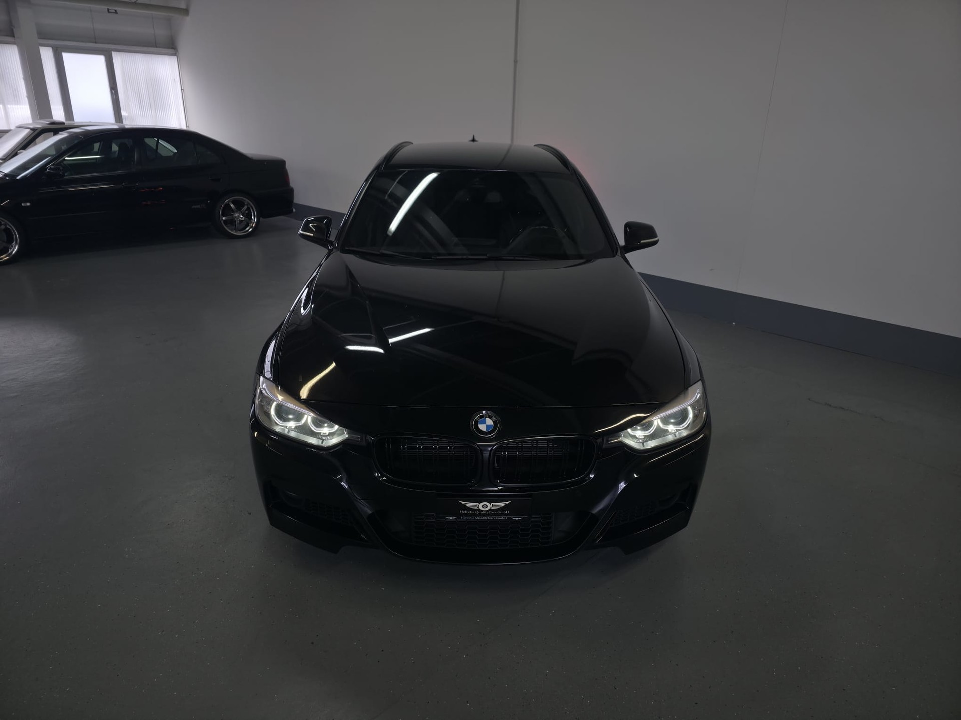 BMW 335d xDrive Touring Steptronic-image-5