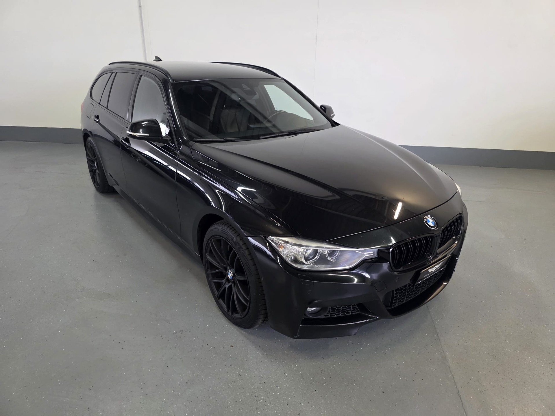 BMW 335d xDrive Touring Steptronic-image-3