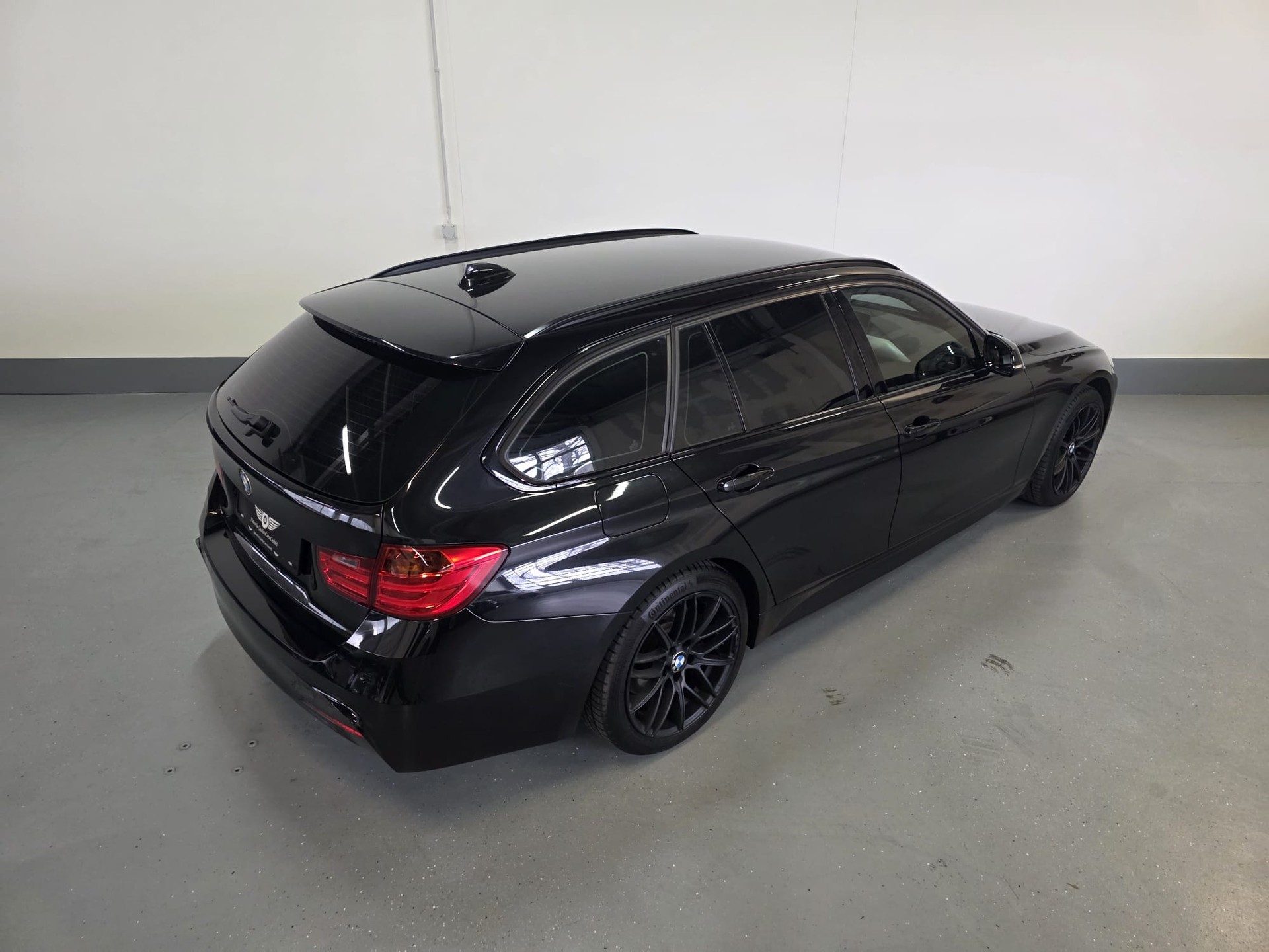 BMW 335d xDrive Touring Steptronic-image-8