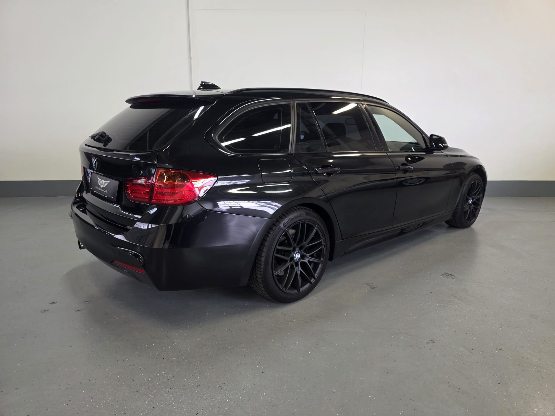 BMW 335d xDrive Touring Steptronic-image-10