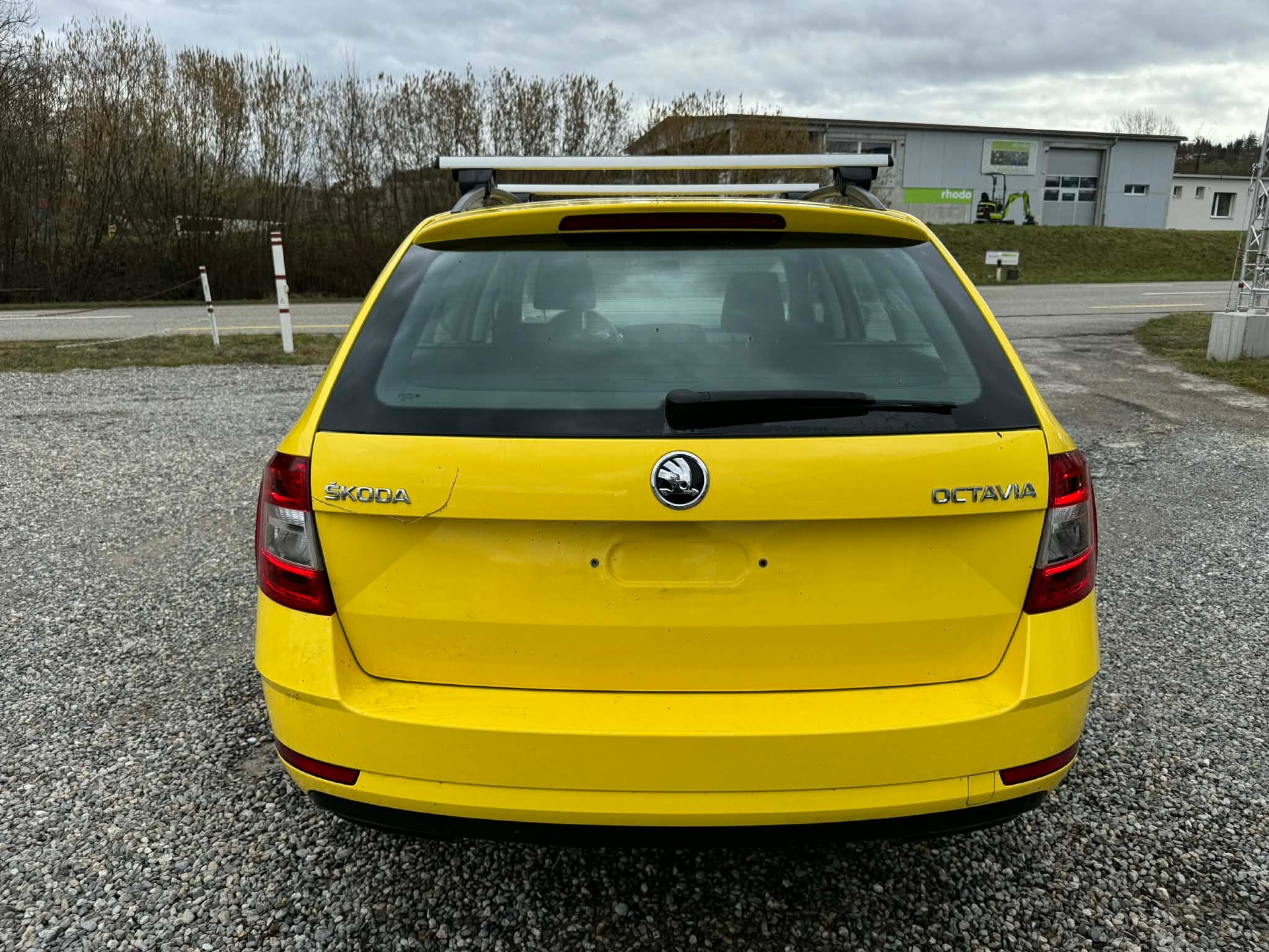 SKODA Octavia Combi 1.5 TSI Active-image-13