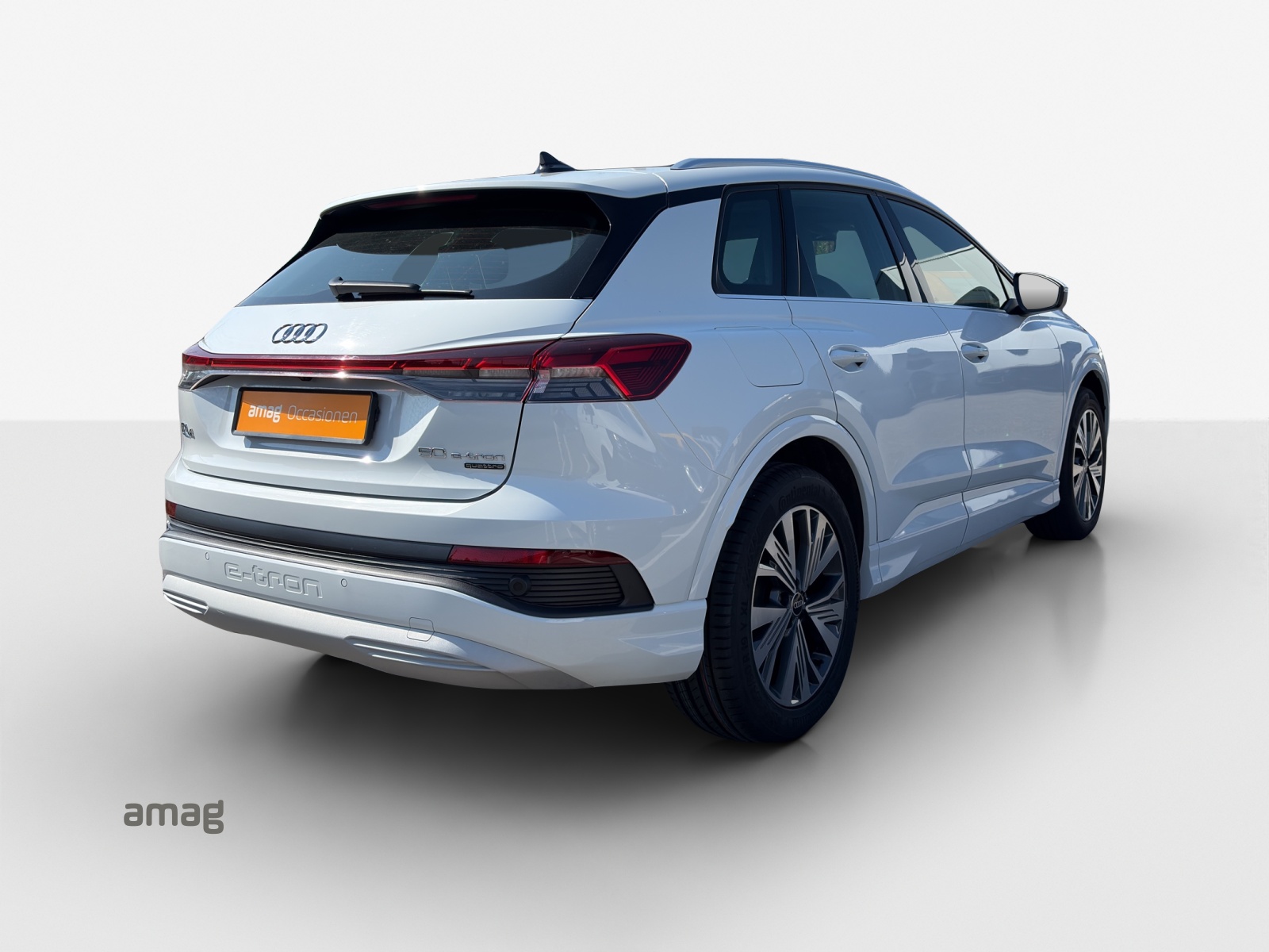 AUDI Q4 e-tron 50 quattro-image-4