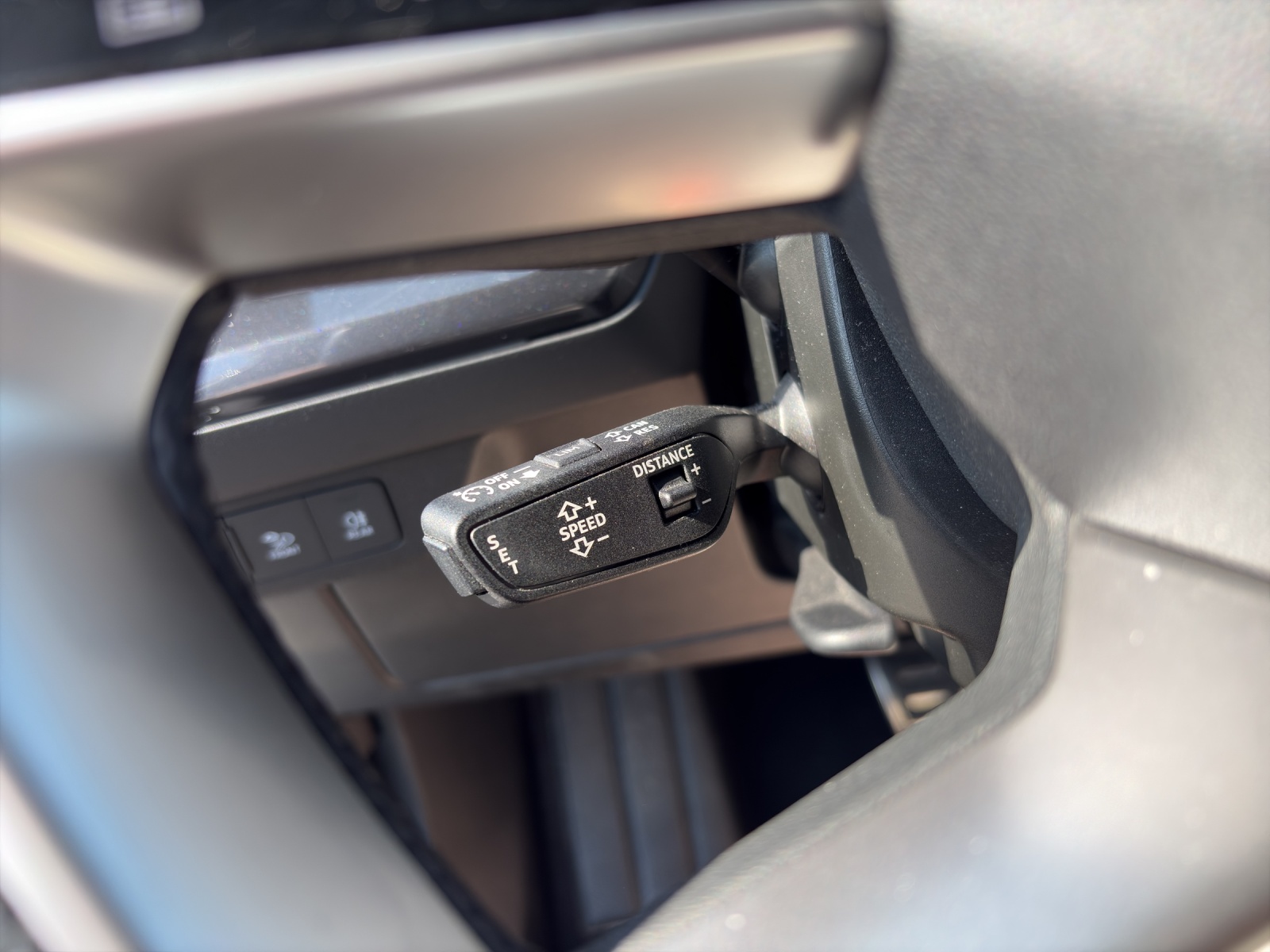 AUDI Q4 e-tron 50 quattro-image-15