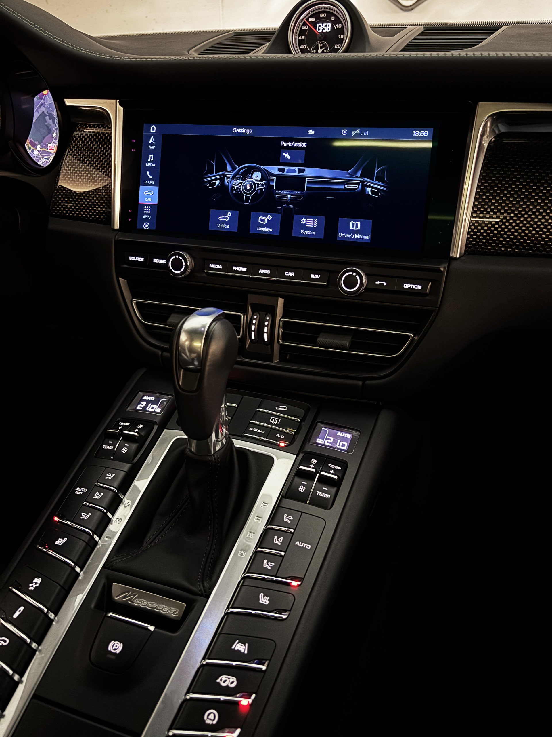 PORSCHE Macan GTS PDK-image-12