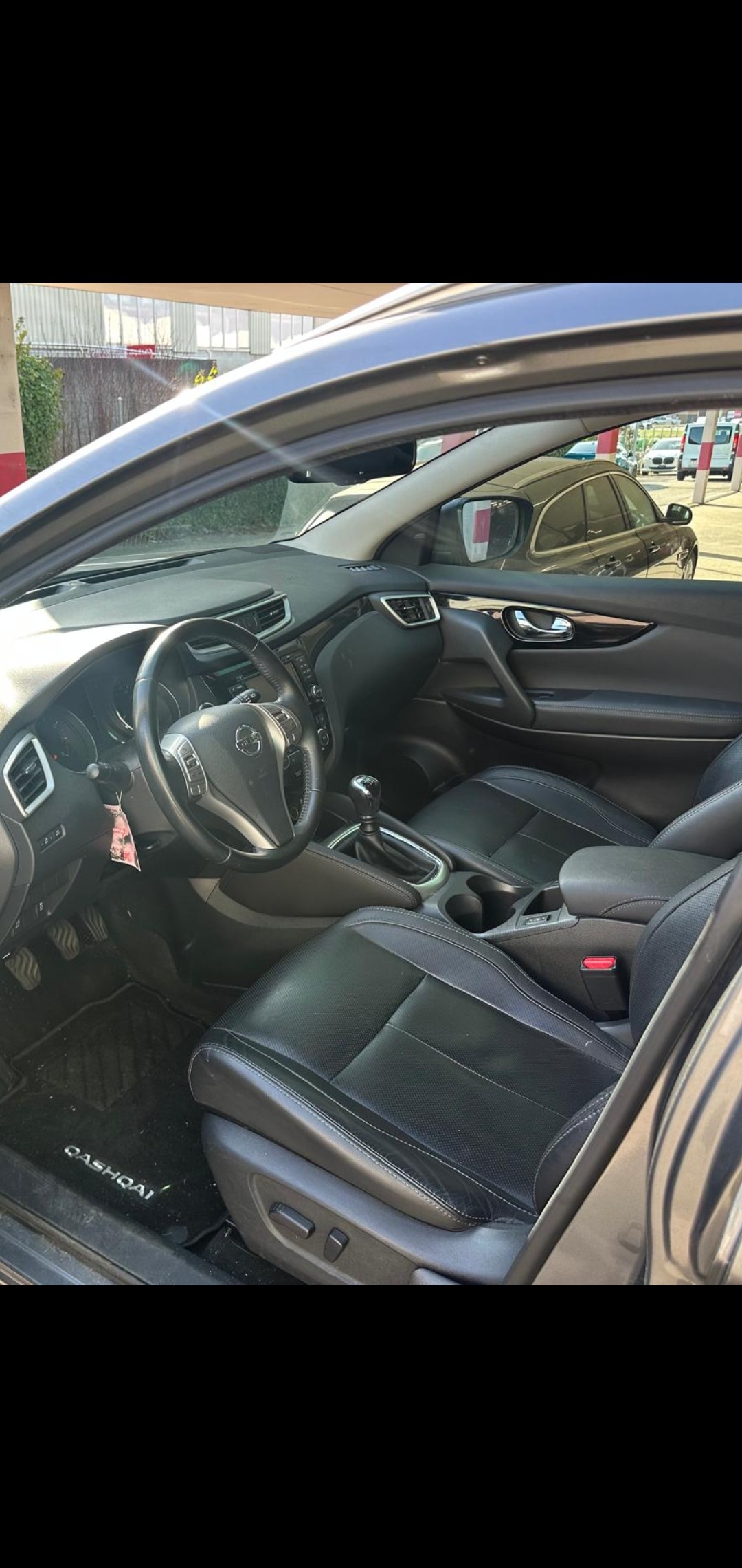 NISSAN Qashqai 1.2 DIG-T Swiss Edition-image-8