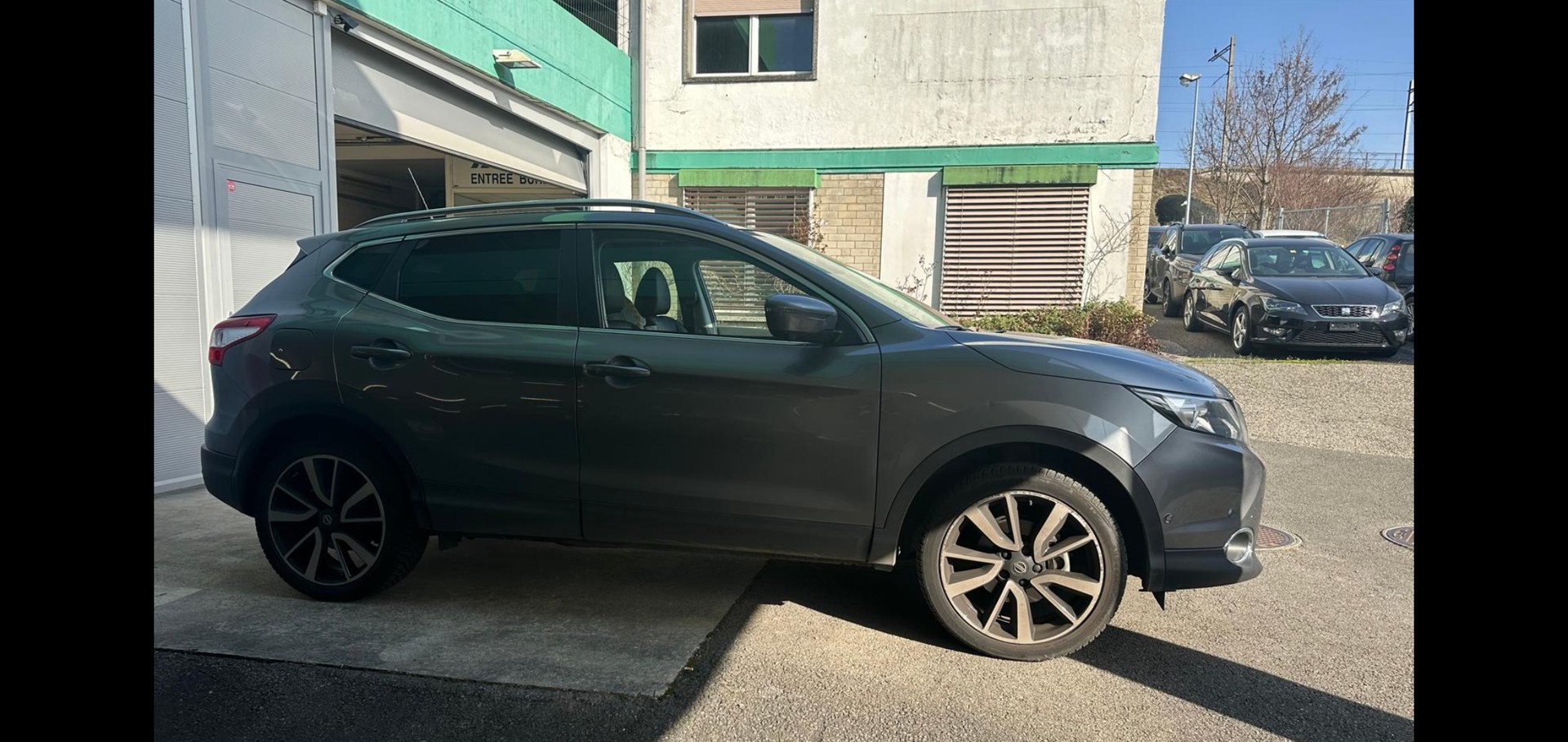 NISSAN Qashqai 1.2 DIG-T Swiss Edition-image-2