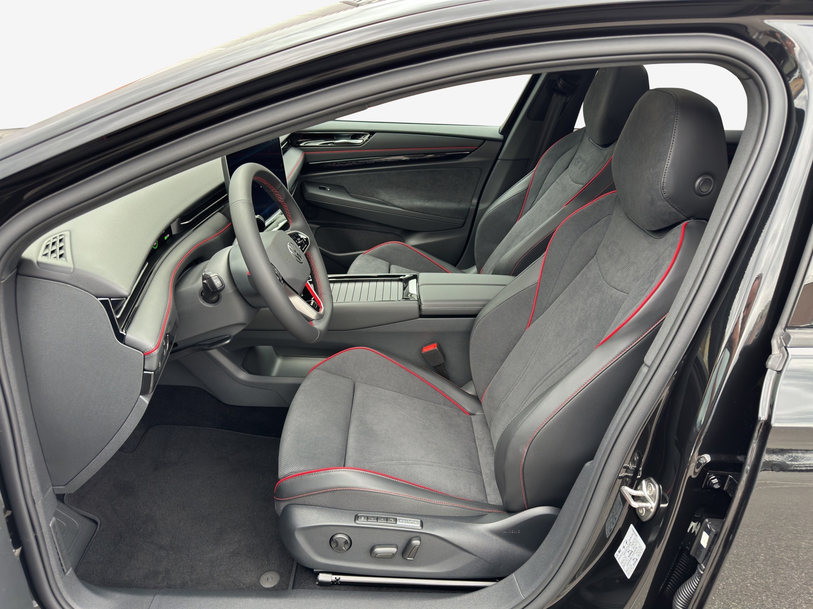 VW ID.7 Tourer GTX 86 kWh GTX 4 Motion-image-7