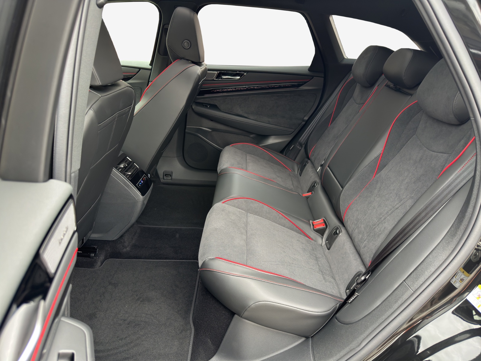 VW ID.7 Tourer GTX 86 kWh GTX 4 Motion-image-11