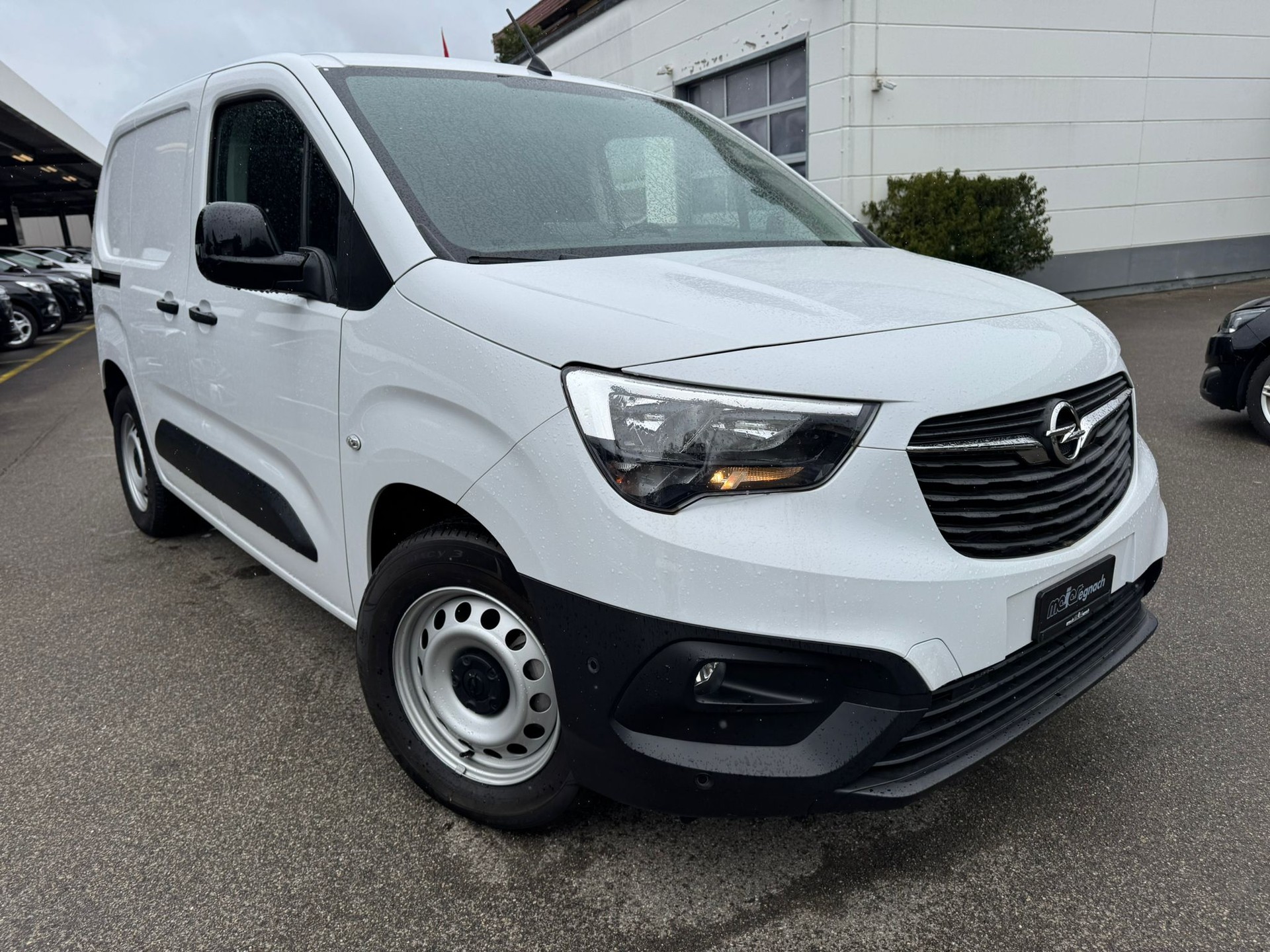 OPEL Combo-e Cargo 2.4T Enjoy-image-1