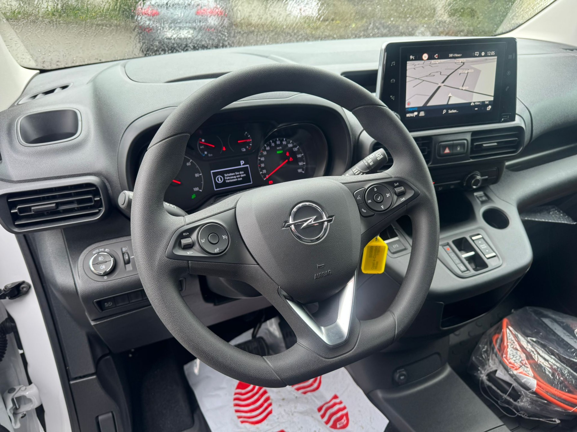OPEL Combo-e Cargo 2.4T Enjoy-image-13