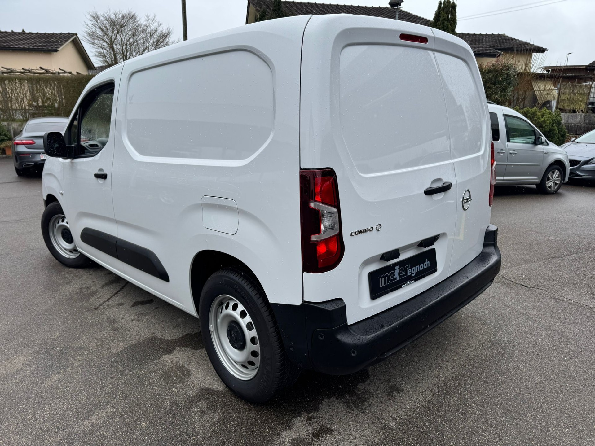 OPEL Combo-e Cargo 2.4T Enjoy-image-6