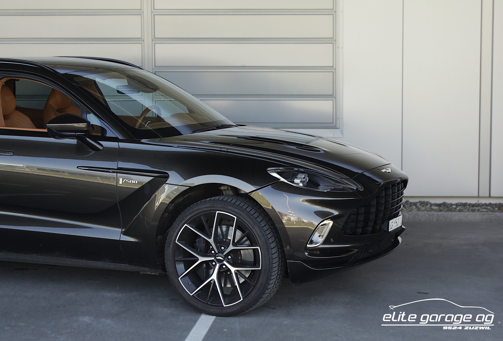 ASTON MARTIN DBX 4.0 V8 1/500-image-8