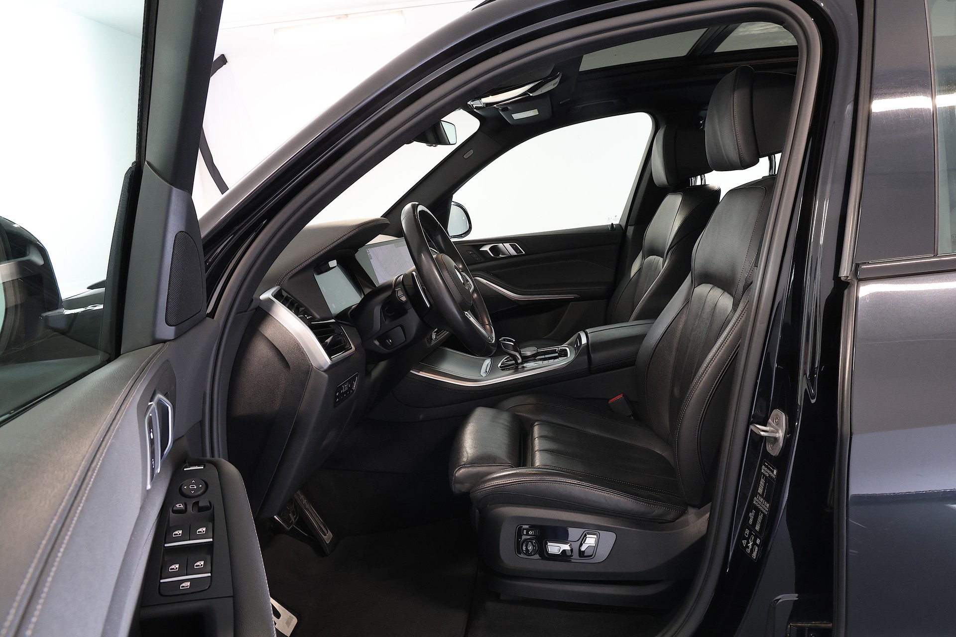BMW X5 xDrive 30d M-Sport *7-Sitzer* Steptronic-image-5