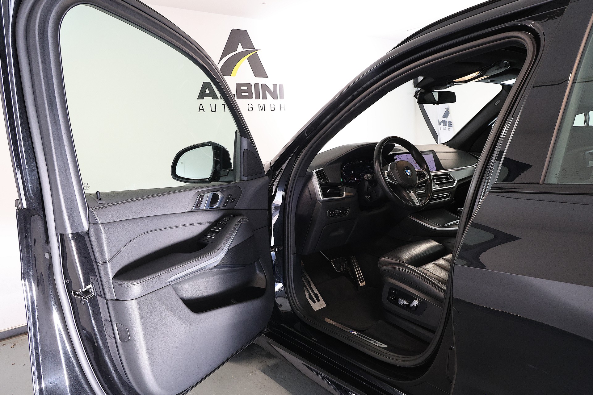 BMW X5 xDrive 30d M-Sport *7-Sitzer* Steptronic-image-4