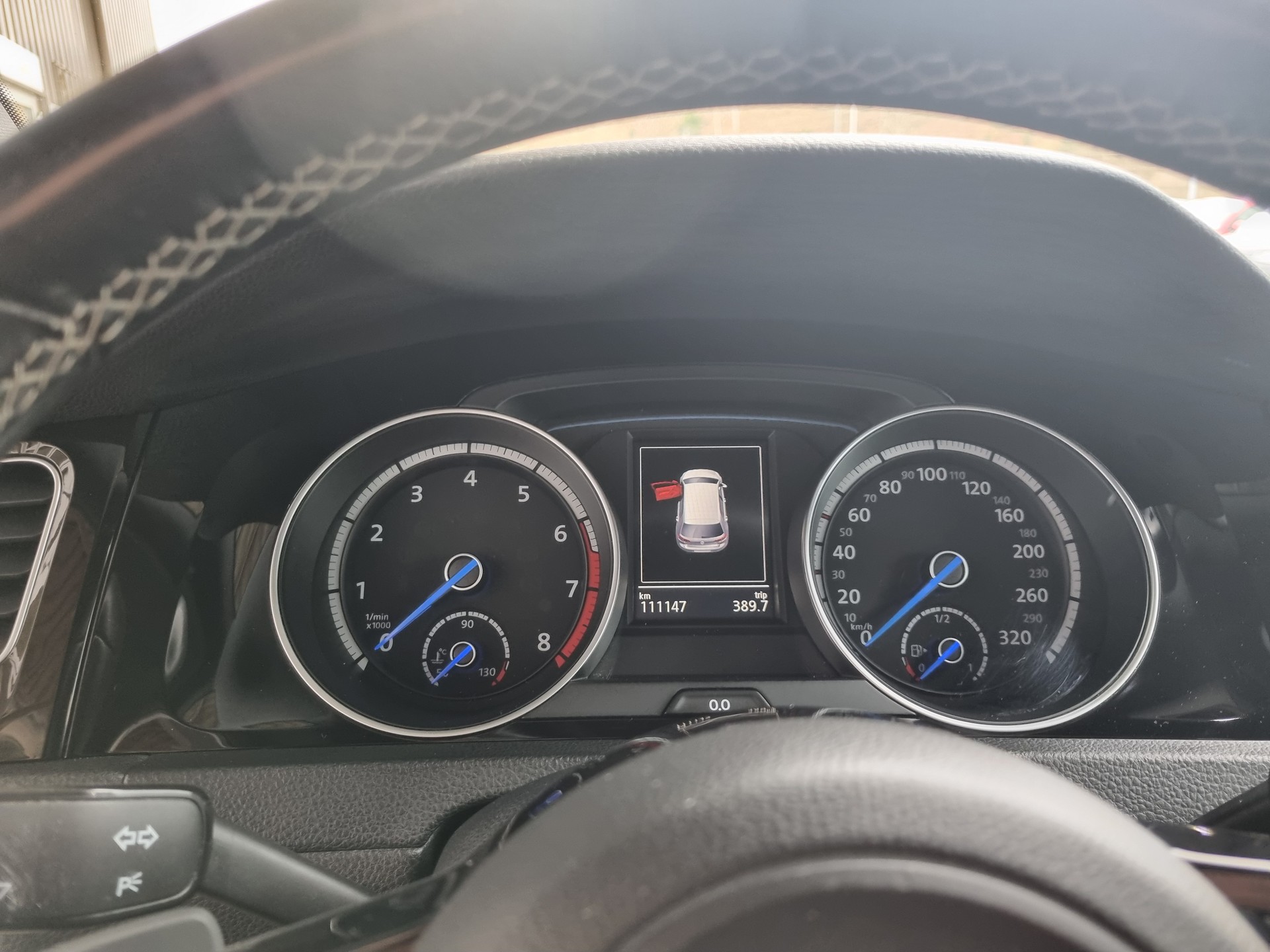 VW Golf 2.0 TSI R 4Motion DSG-image-8