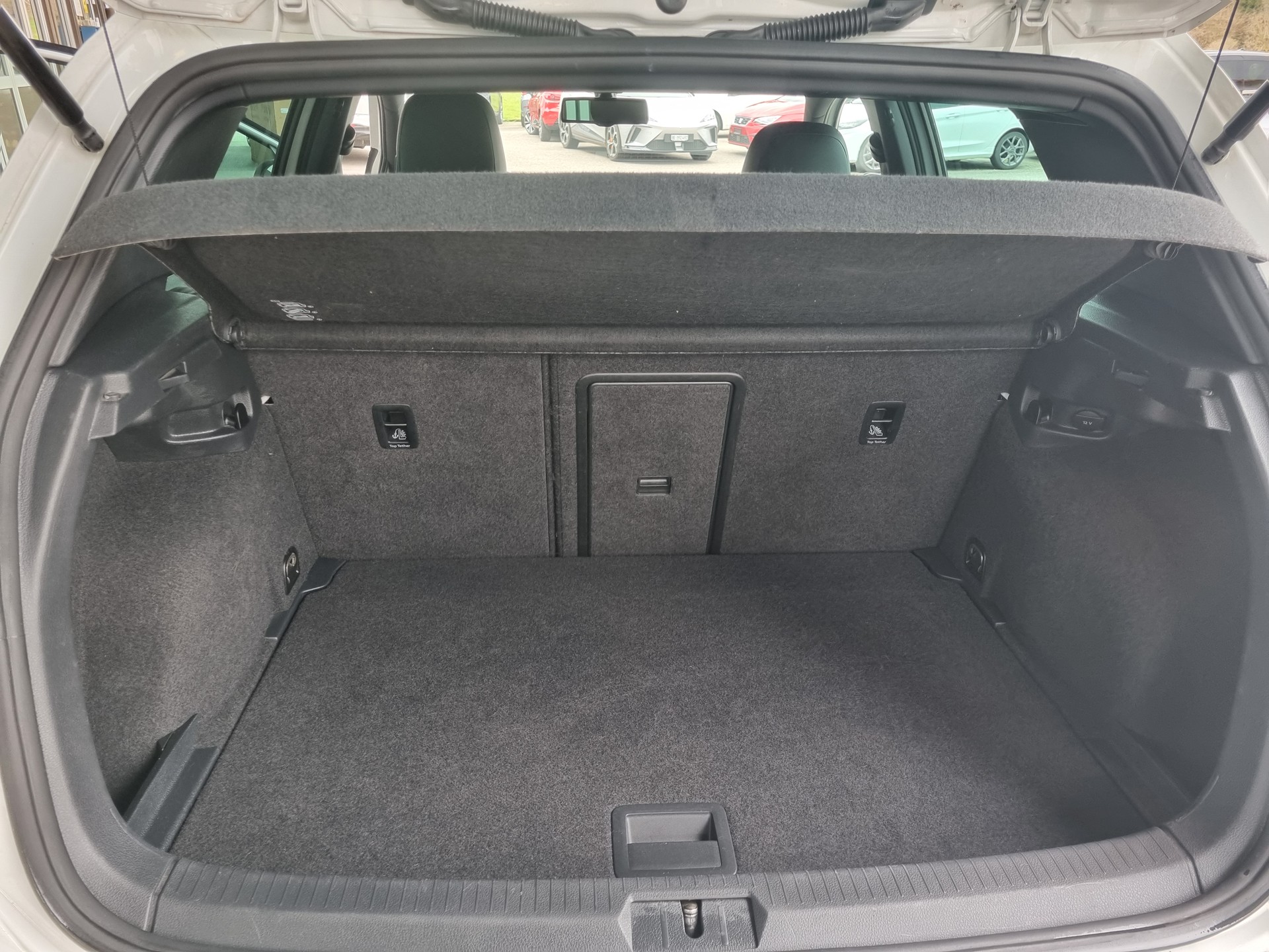 VW Golf 2.0 TSI R 4Motion DSG-image-7