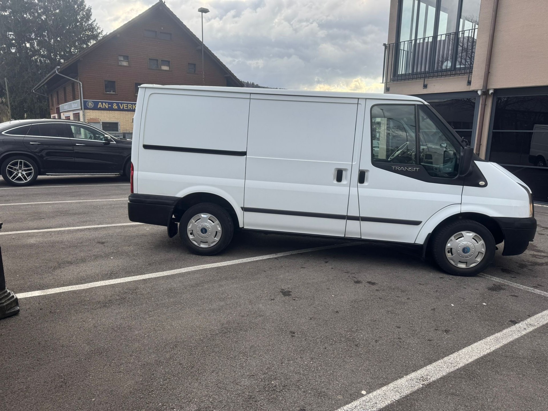 FORD Transit 2.2TDCi 260S Level 3-image-4