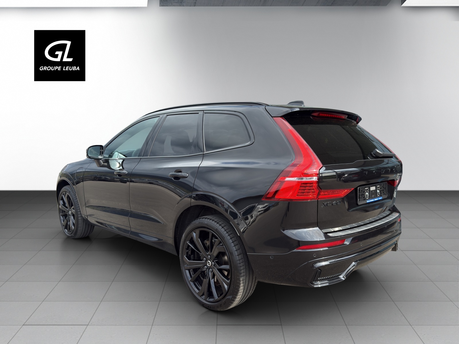 VOLVO XC60 T8 eAWD Ultim Dark-image-1
