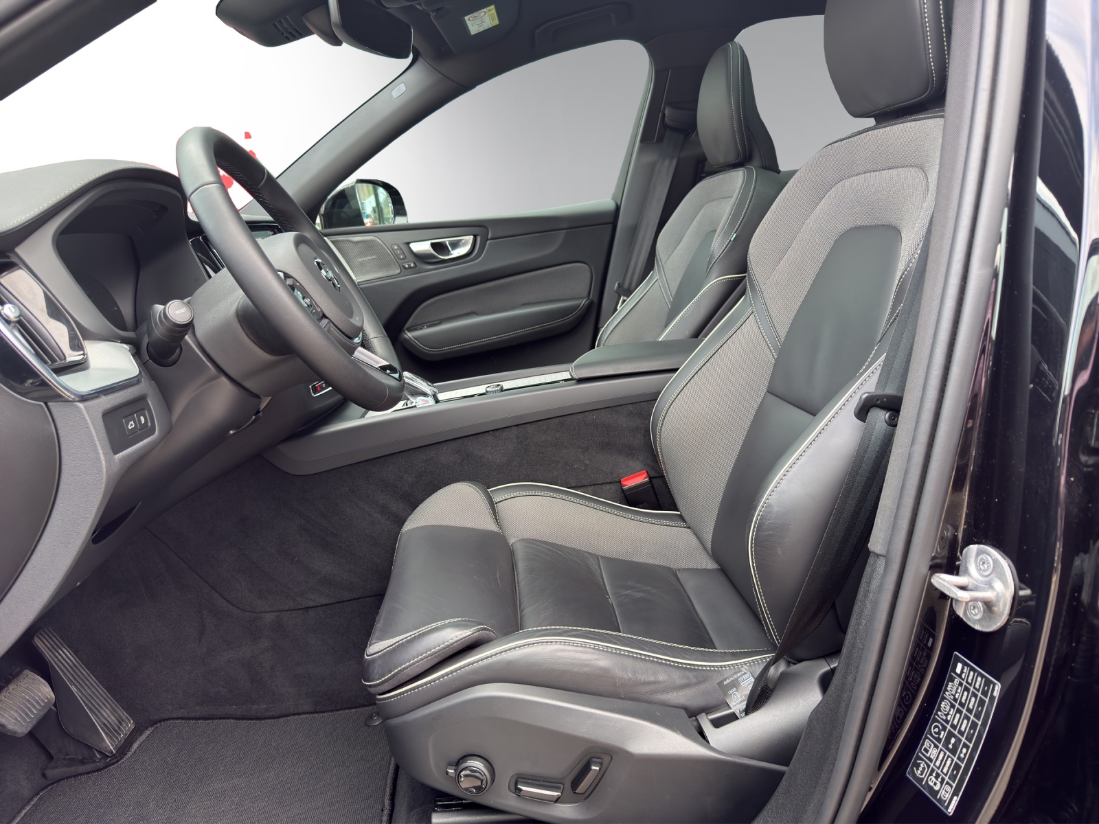 Image VOLVO XC60 XC60 T8 eAWD Ultim Dark