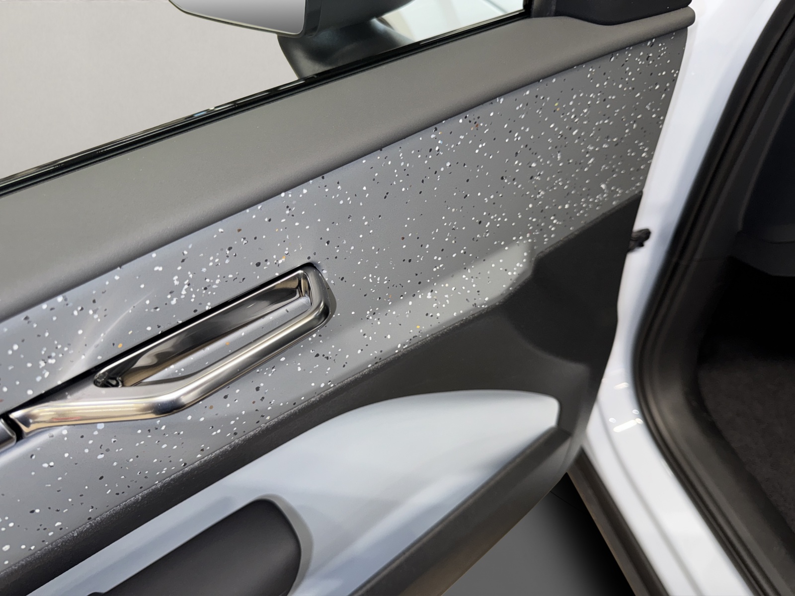 VOLVO EX30 E60 Twin Ultra Performance AWD-image-14