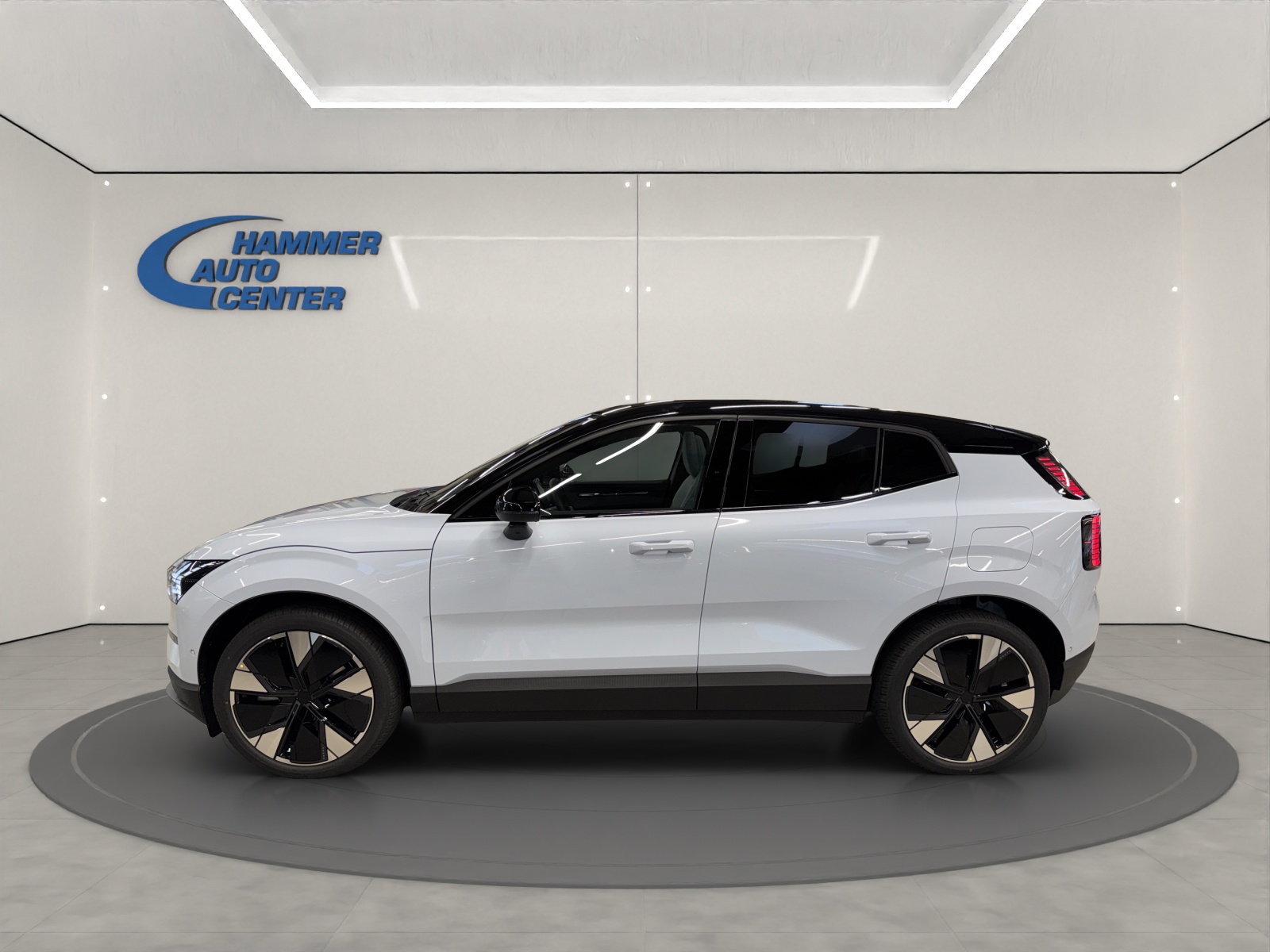 VOLVO EX30 E60 Twin Ultra Performance AWD-image-1