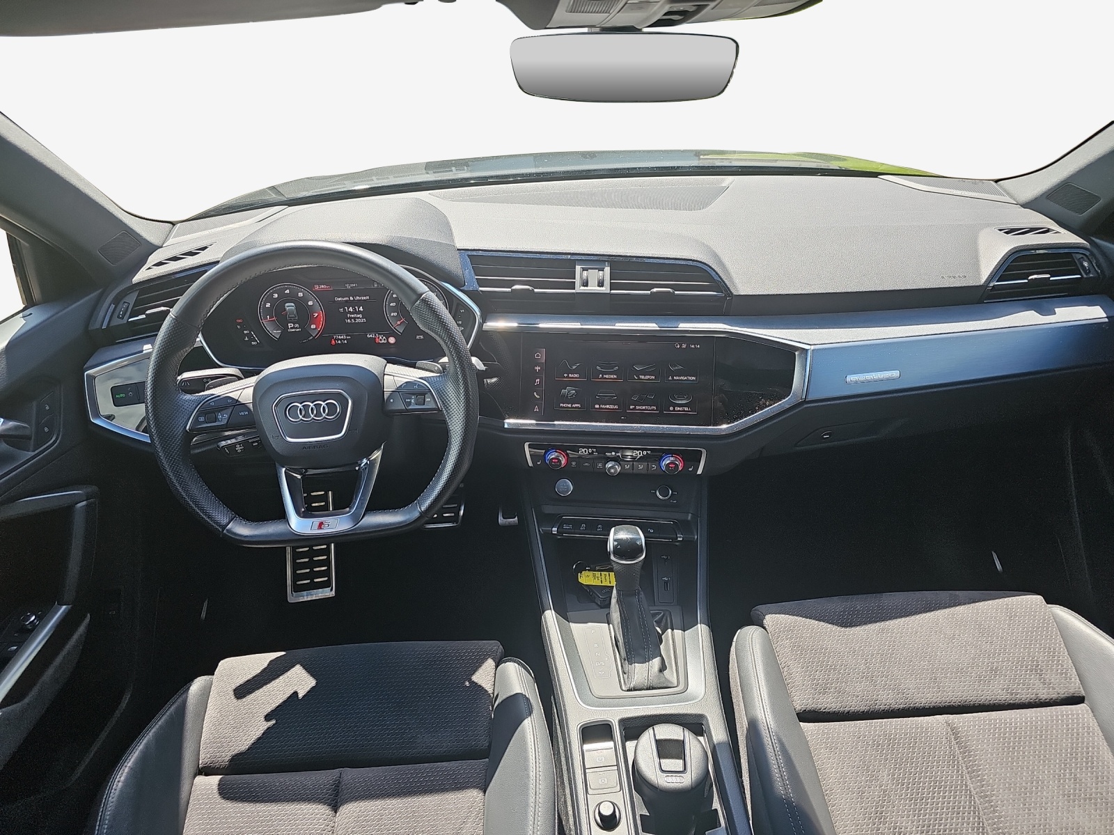 AUDI Q3 45 TFSI S line quattro S-tronic-image-8