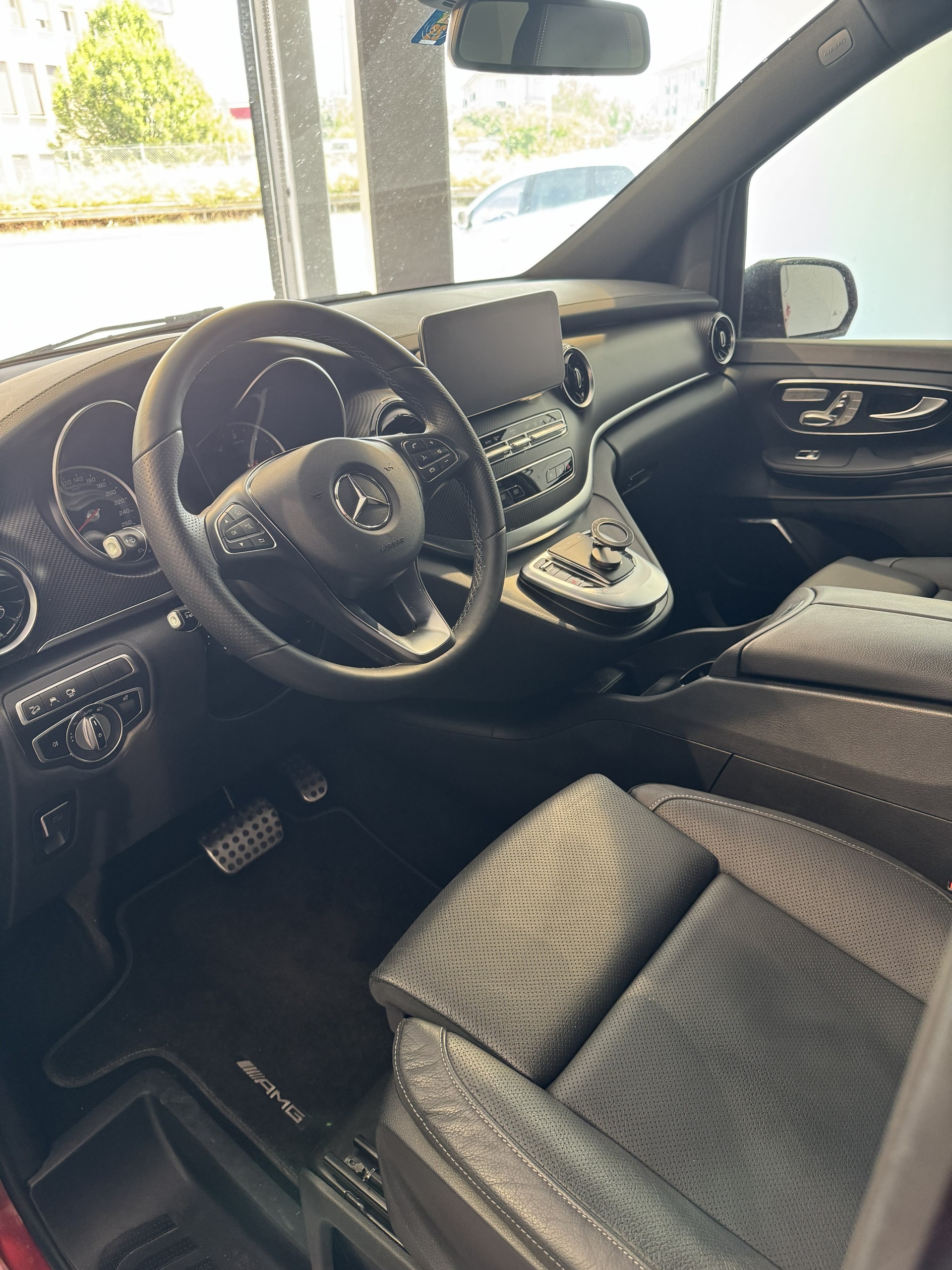 MERCEDES-BENZ V 300 d lang Avantgarde 4Matic 9G-Tronic-image-3