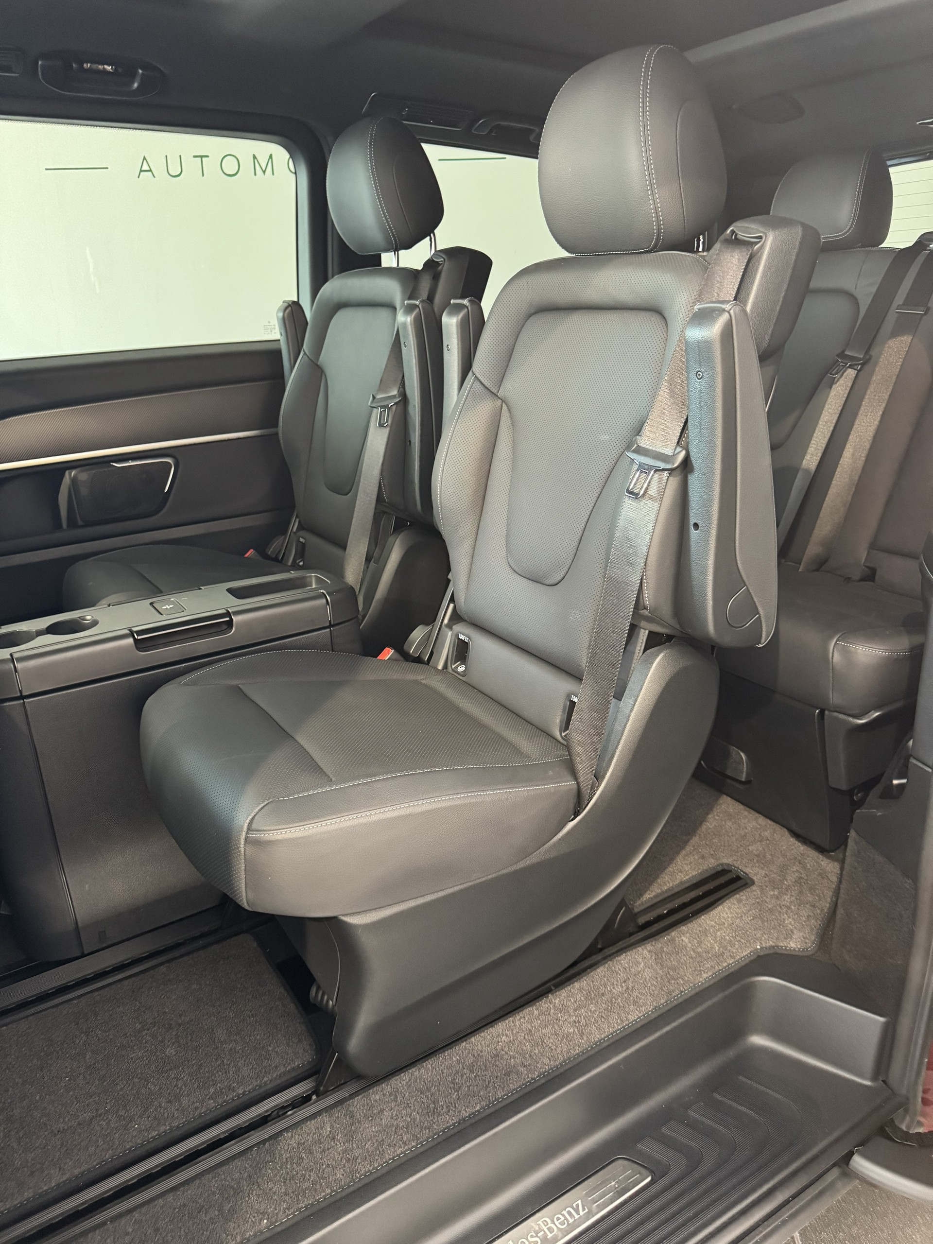 MERCEDES-BENZ V 300 d lang Avantgarde 4Matic 9G-Tronic-image-4