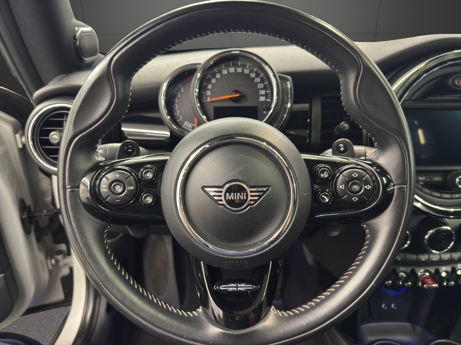 MINI Cooper S-image-12