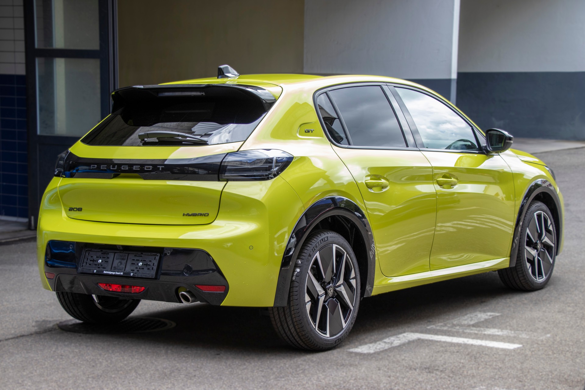 PEUGEOT 208 1.2 MHEV 110 GT-image-2