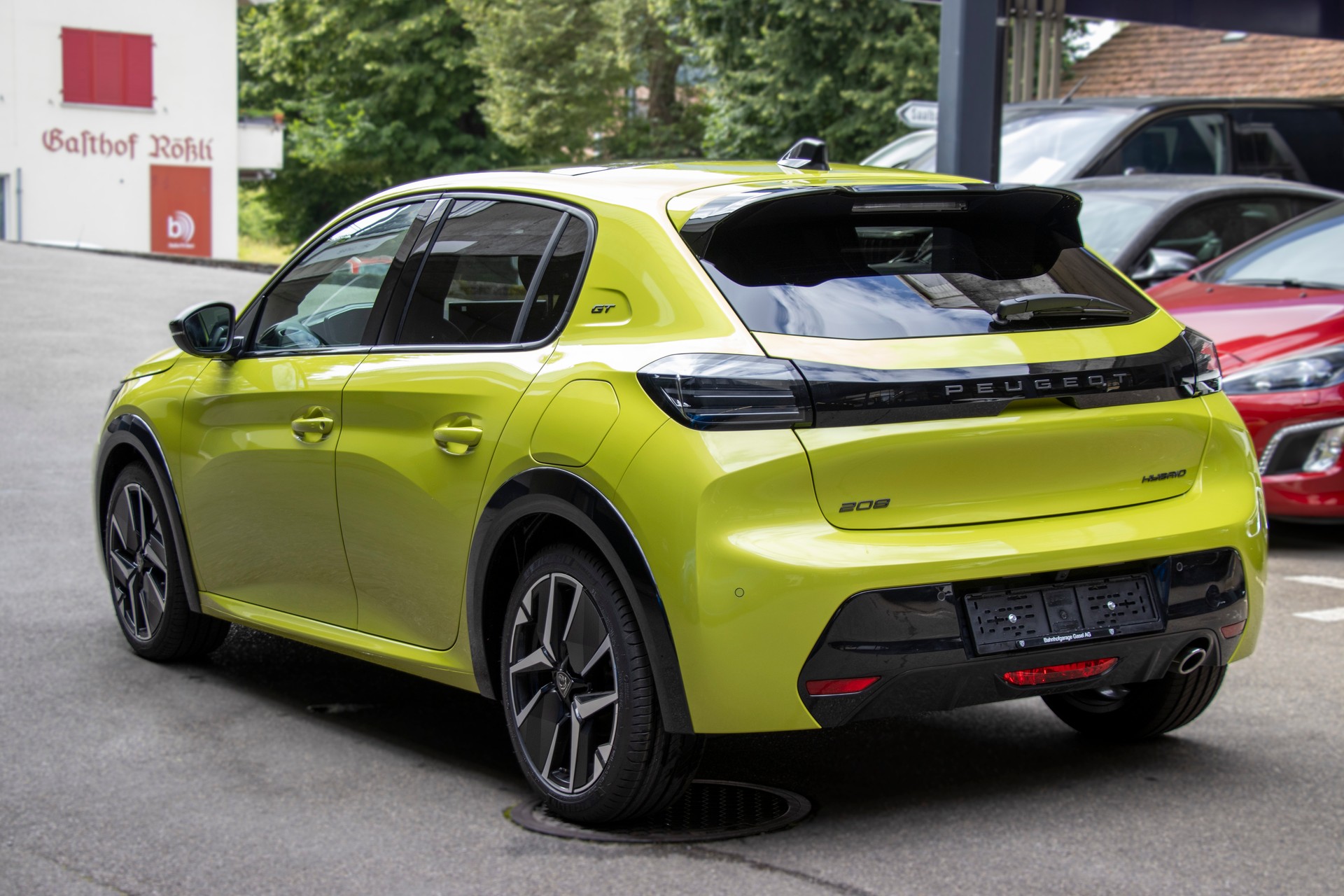 PEUGEOT 208 1.2 MHEV 110 GT-image-1