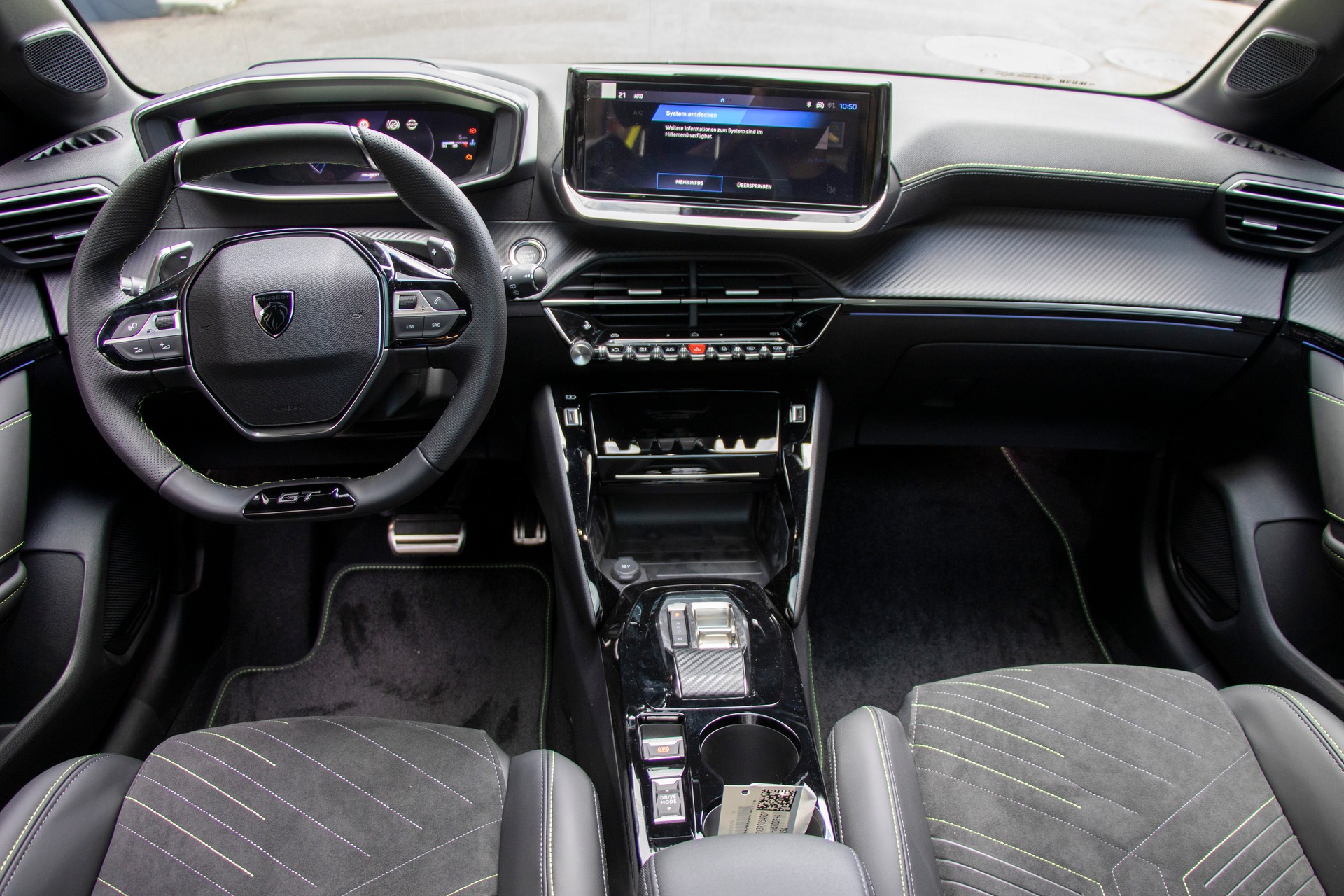 PEUGEOT 208 1.2 MHEV 110 GT-image-5