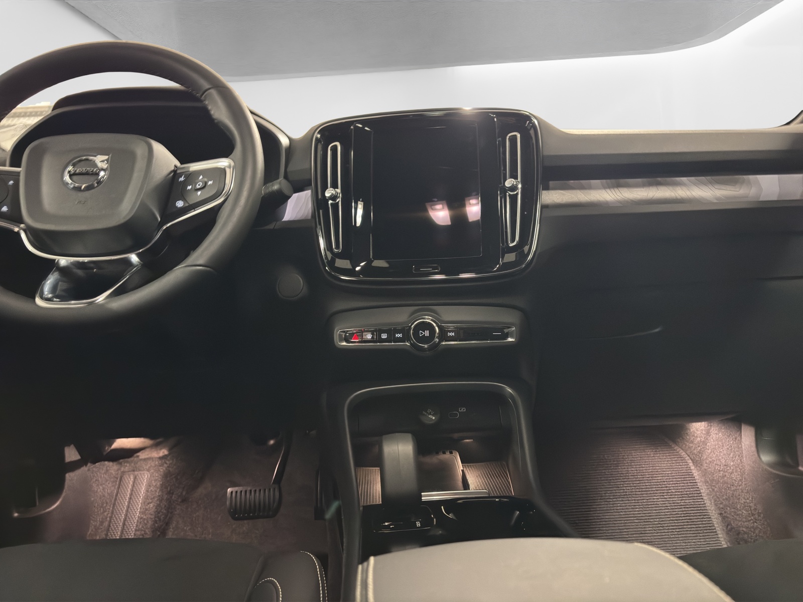 VOLVO C40 P6 Recharge Ultimate-image-8