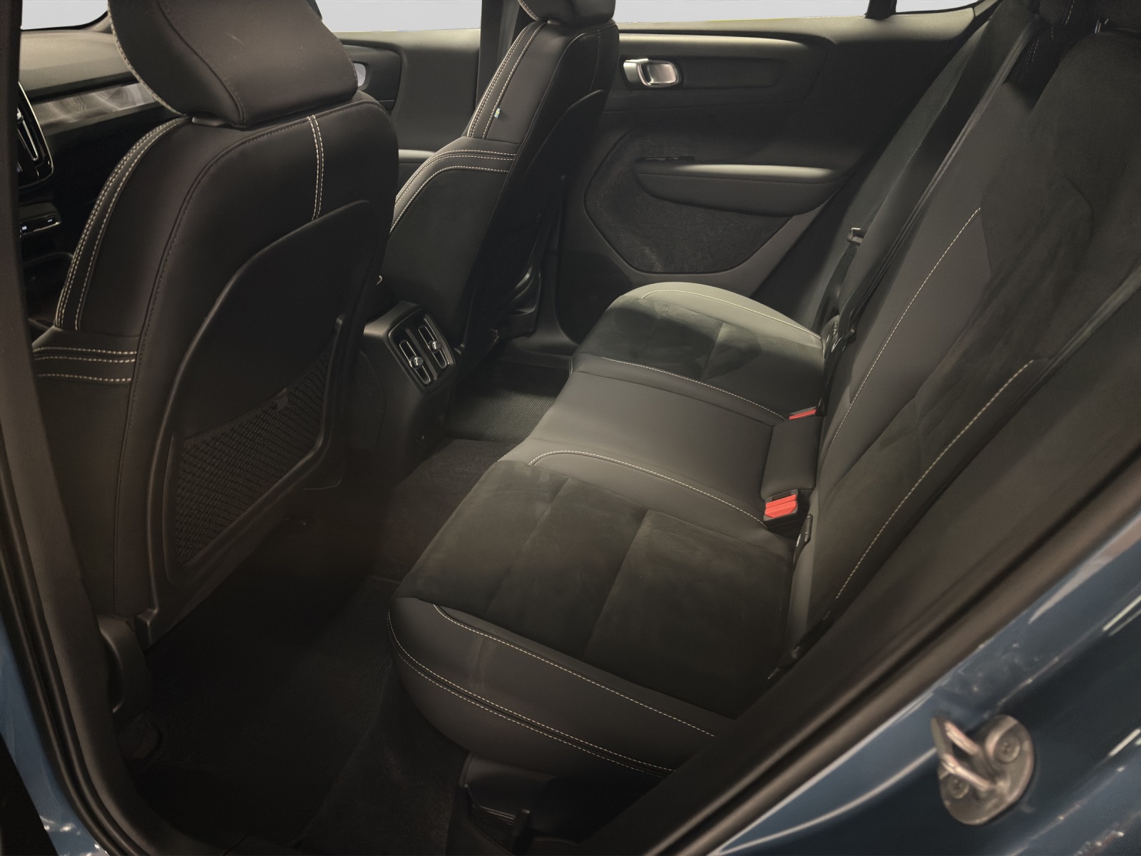 VOLVO C40 P6 Recharge Ultimate-image-4