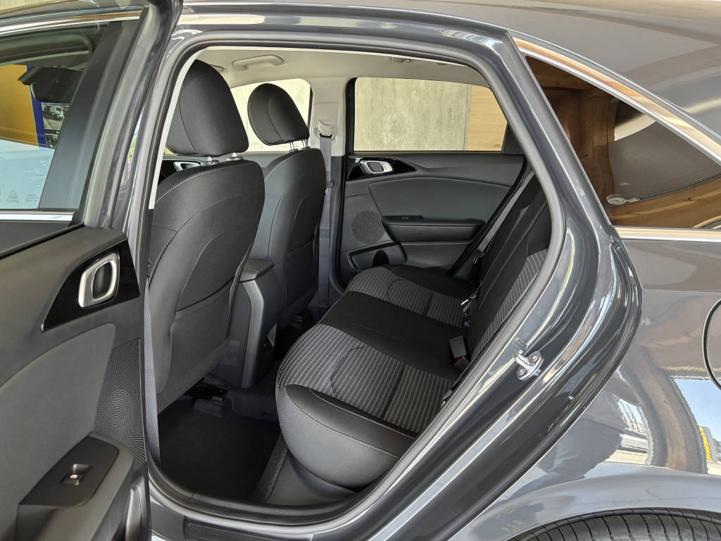KIA Ceed Power+ MHEV 1.5T-GDi-image-4