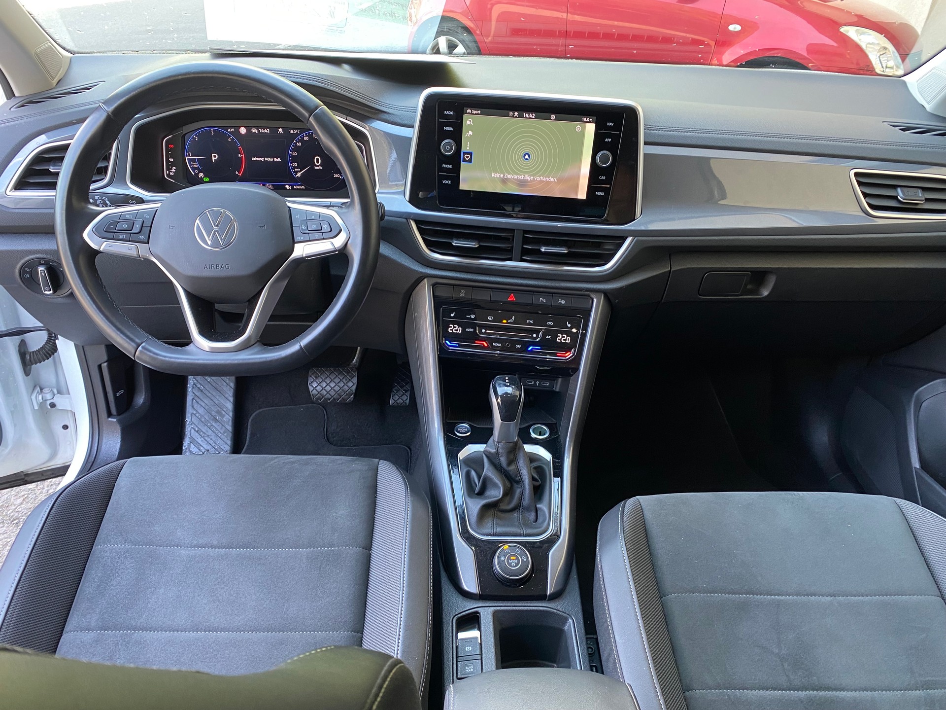 VW T-Roc 2.0 TDI SCR Style 4Motion DSG-image-4