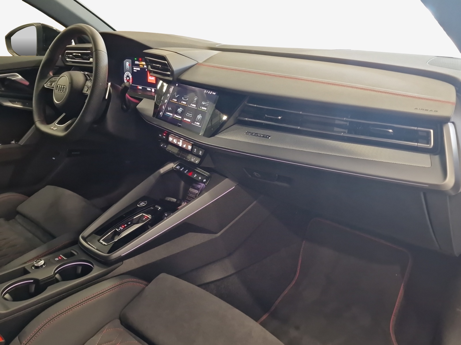 AUDI A3 Sportback TFSI 150 kW quattro S line S tronic-image-13
