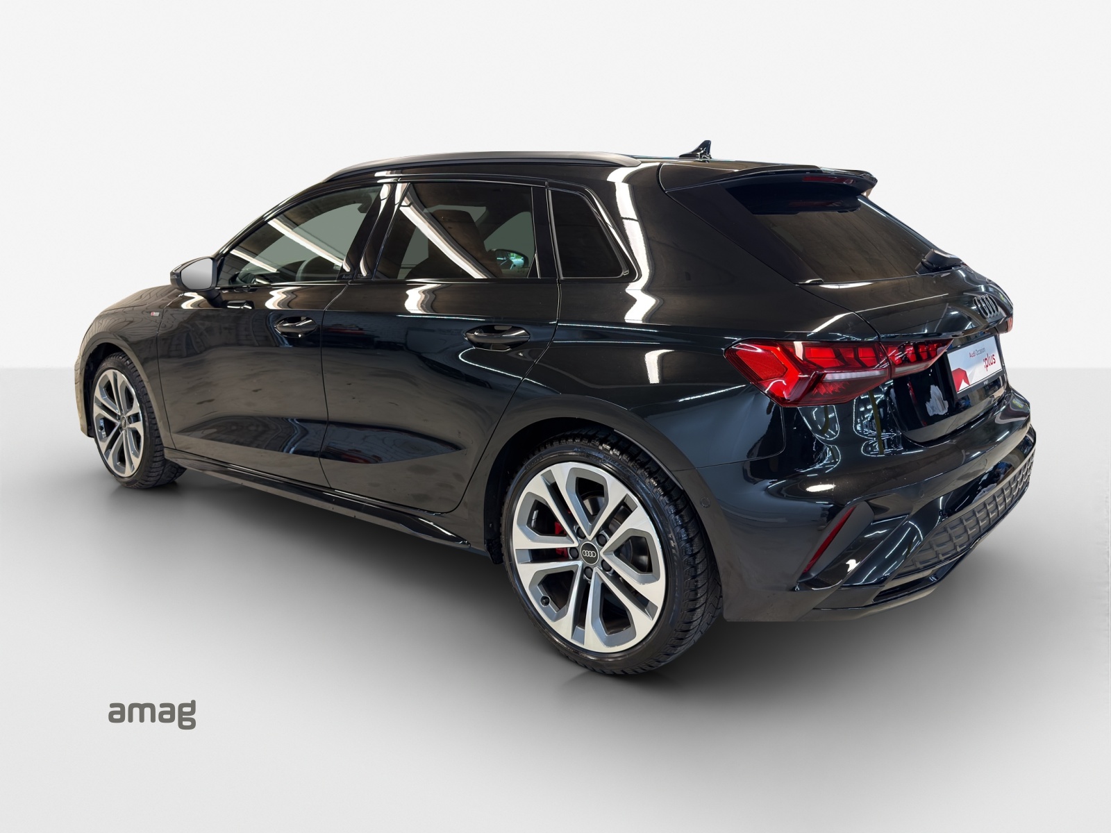 AUDI A3 Sportback TFSI 150 kW quattro S line S tronic-showroom-element-2