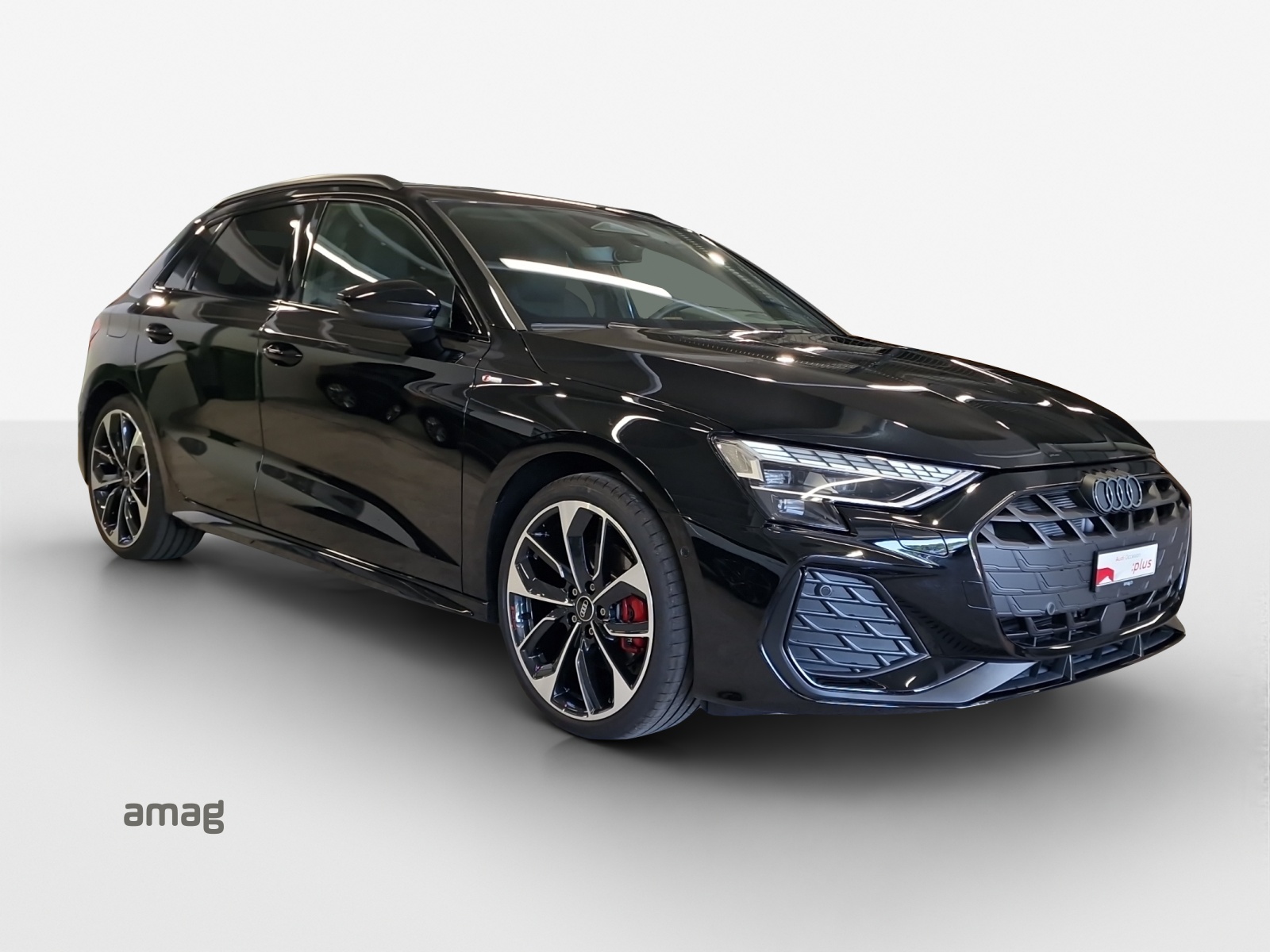 AUDI A3 Sportback TFSI 150 kW quattro S line S tronic-image-5