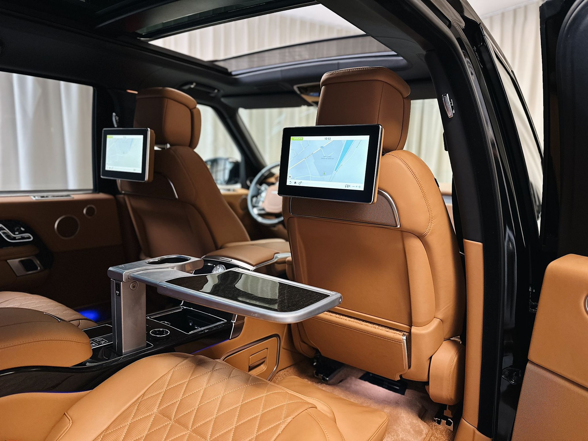 LAND ROVER 3.0 I6D SV Autobiography LWB-image-2