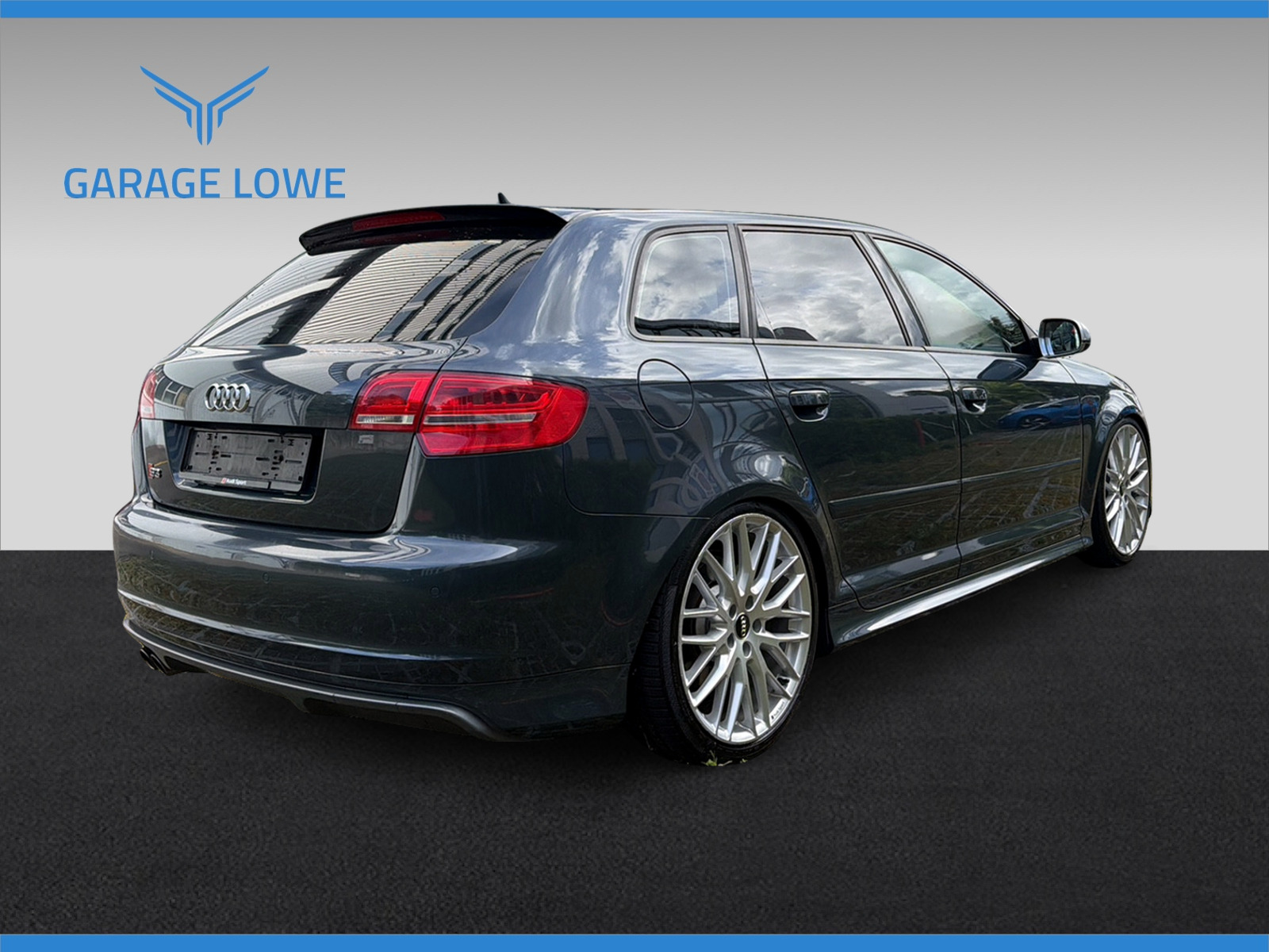AUDI S3 Sportback 2.0 TFSI quattro-image-6