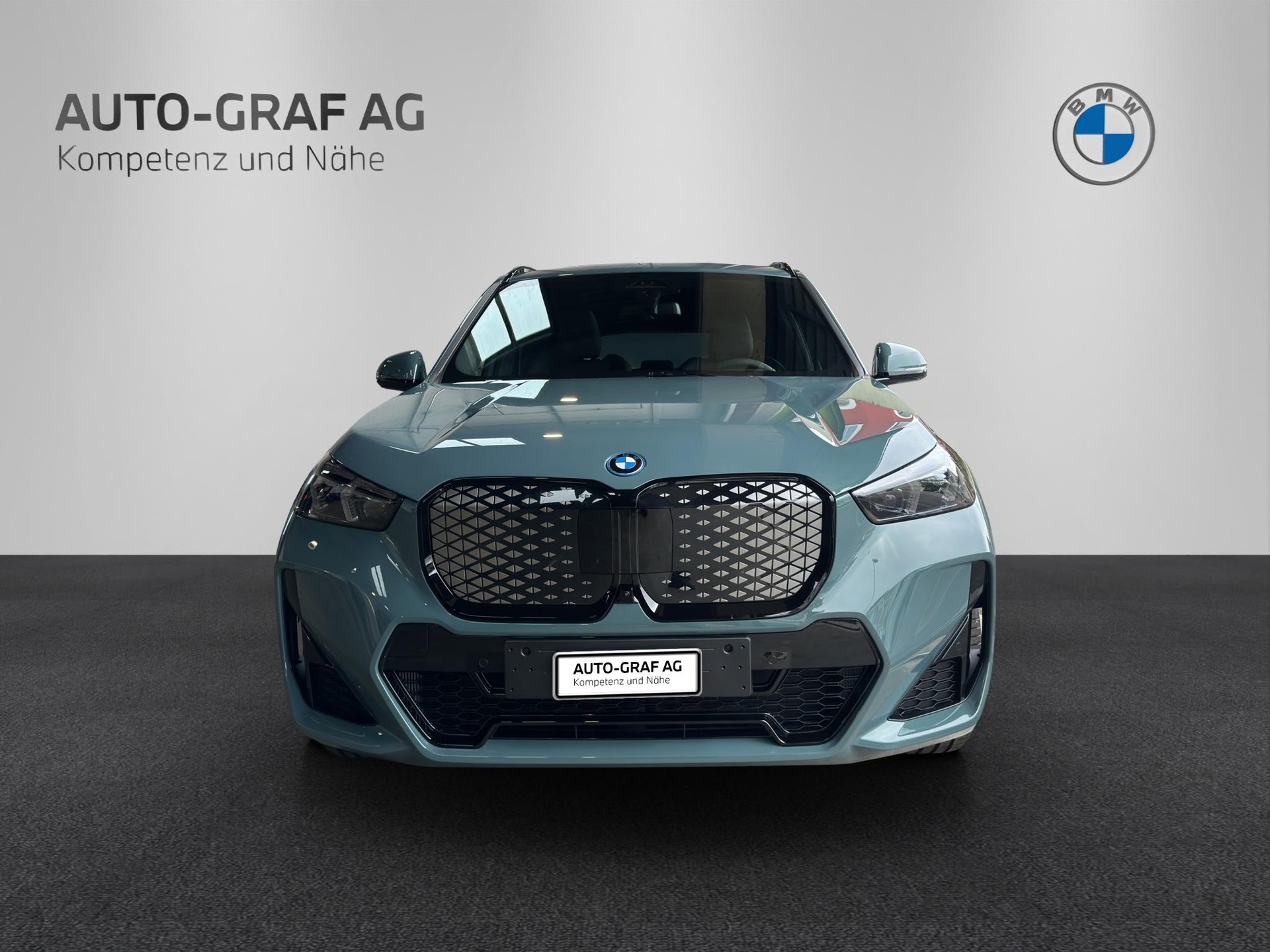 BMW iX1 30 xDrive M Sport Pro Edition-image-7