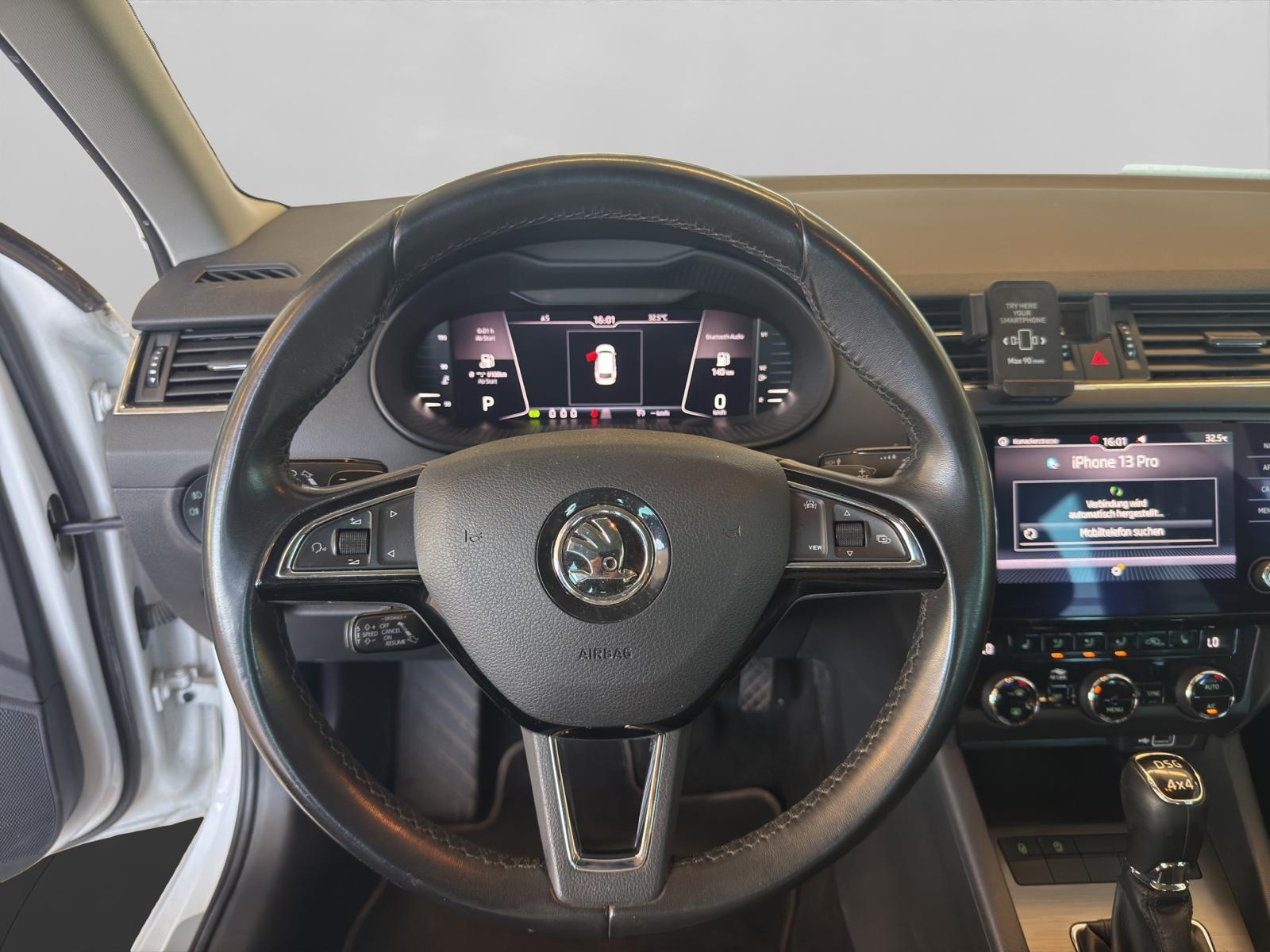 SKODA Octavia Combi 2.0 TSI Soleil 4x4 DSG-image-9