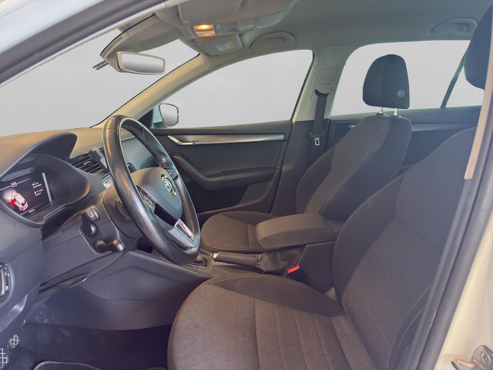SKODA Octavia Combi 2.0 TSI Soleil 4x4 DSG-image-8