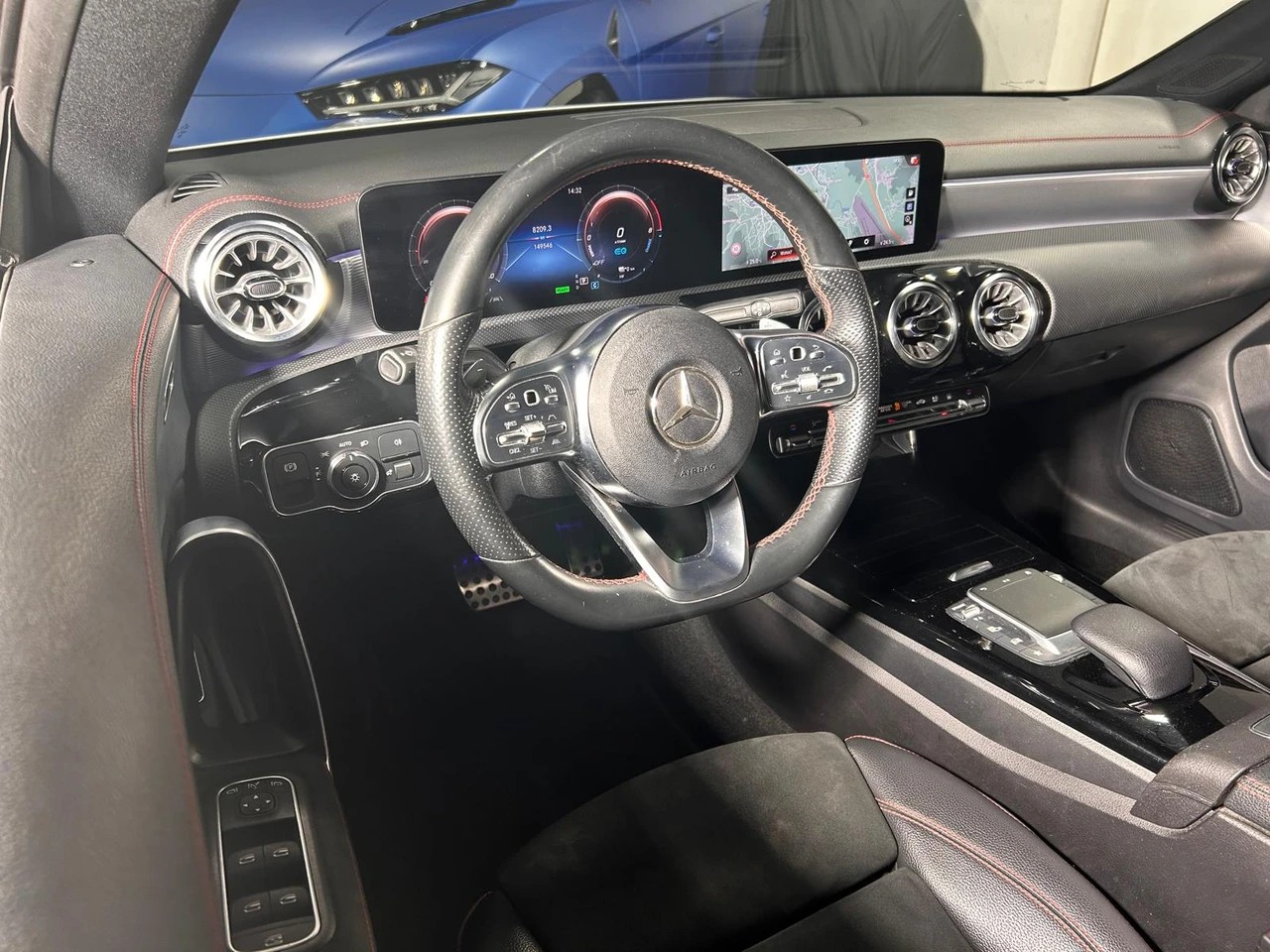 MERCEDES-BENZ CLA 250 e AMG Line*CH-FAHRZEUG*-image-11