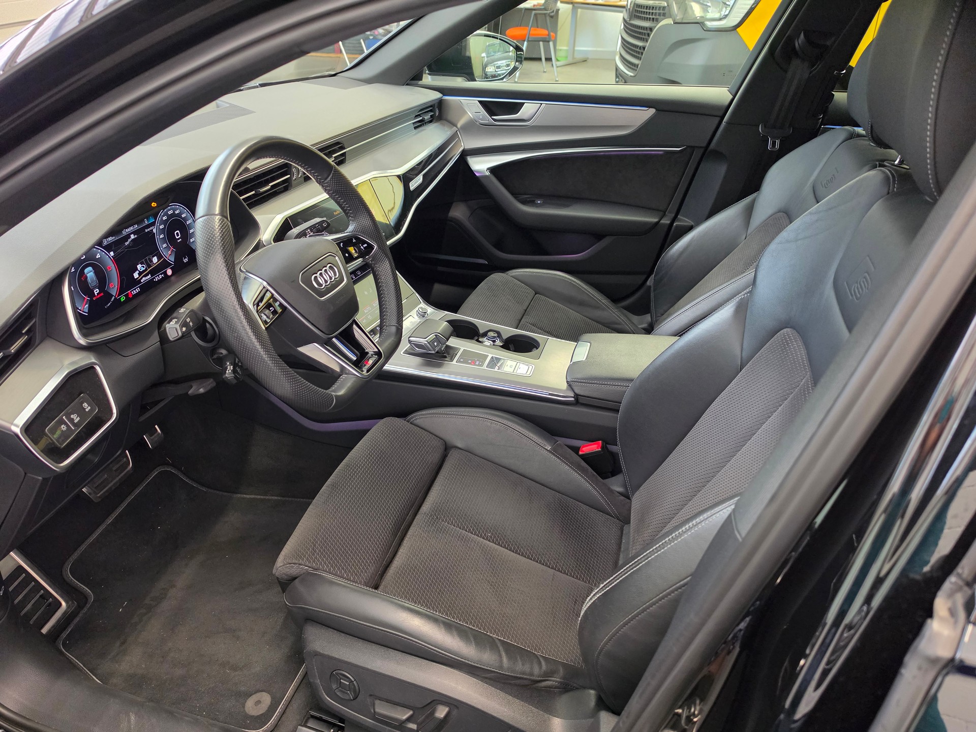 AUDI A6 Avant 40 TDI S-LINE Sport quattro S-tronic-showroom-element-3
