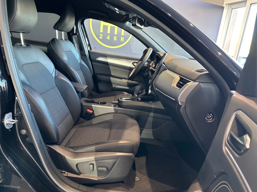 RENAULT Arkana 1.6 E-Techno-image-12