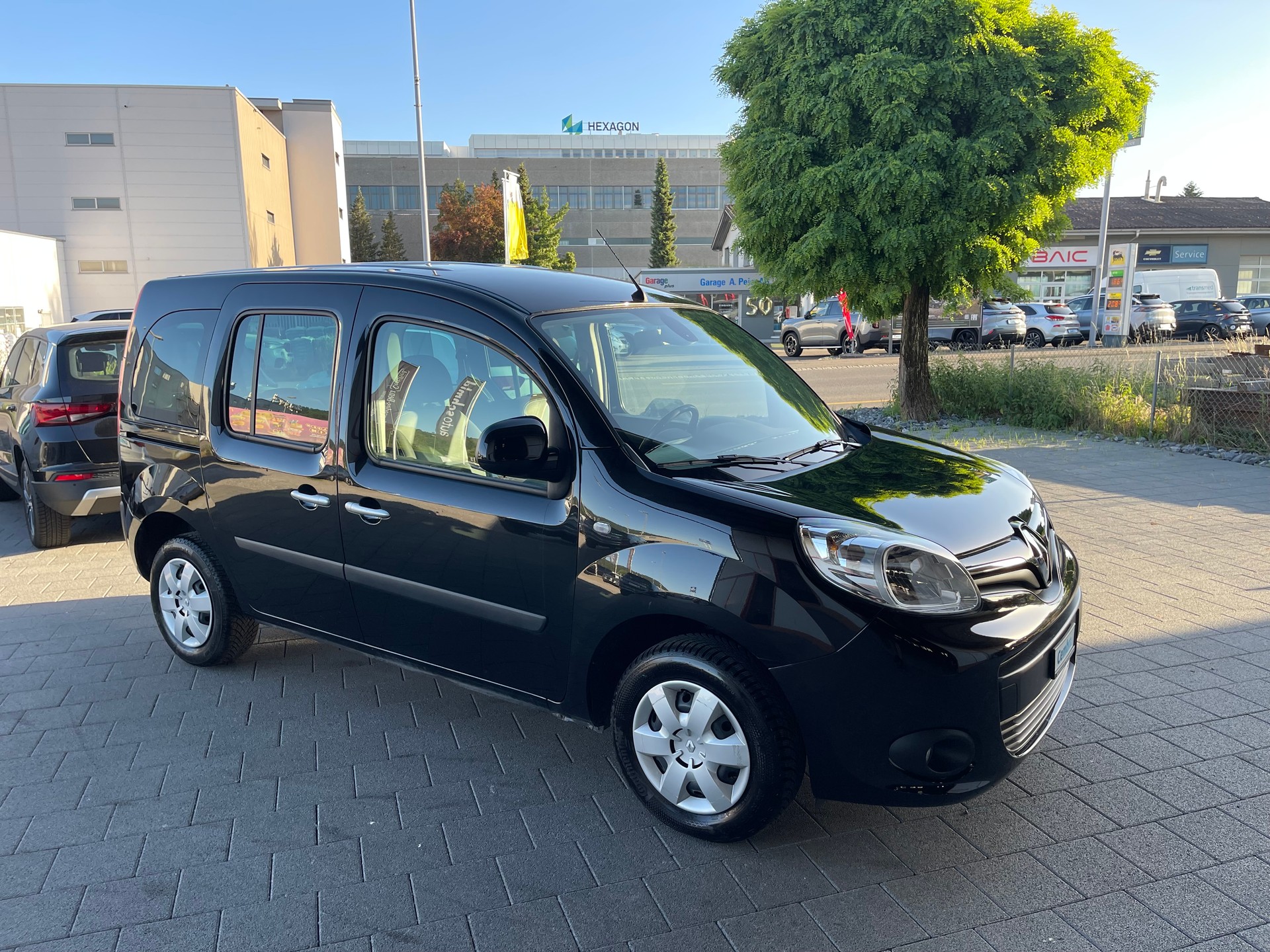 RENAULT Grand Kangoo 1.5 dCi Zen EDC-image-3