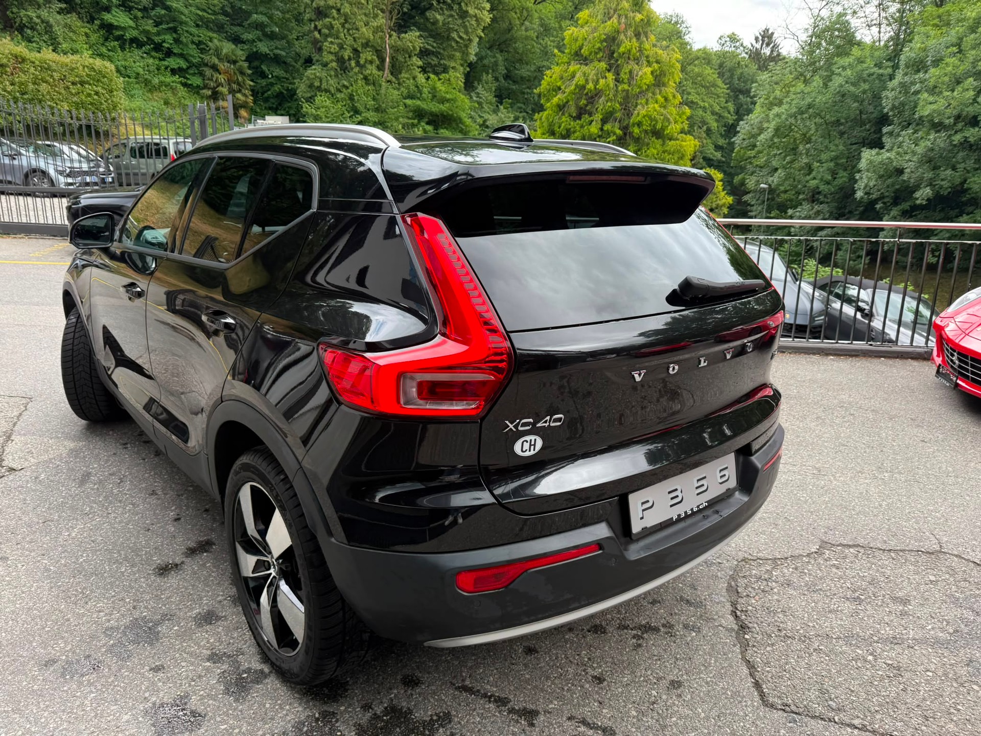 VOLVO XC40 T3 Momentum Light Geartronic-image-5
