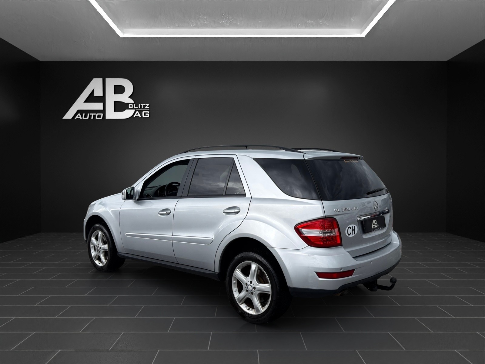 MERCEDES-BENZ ML 350 CDI 4Matic 7G-Tronic mit 231 PS-showroom-element-2